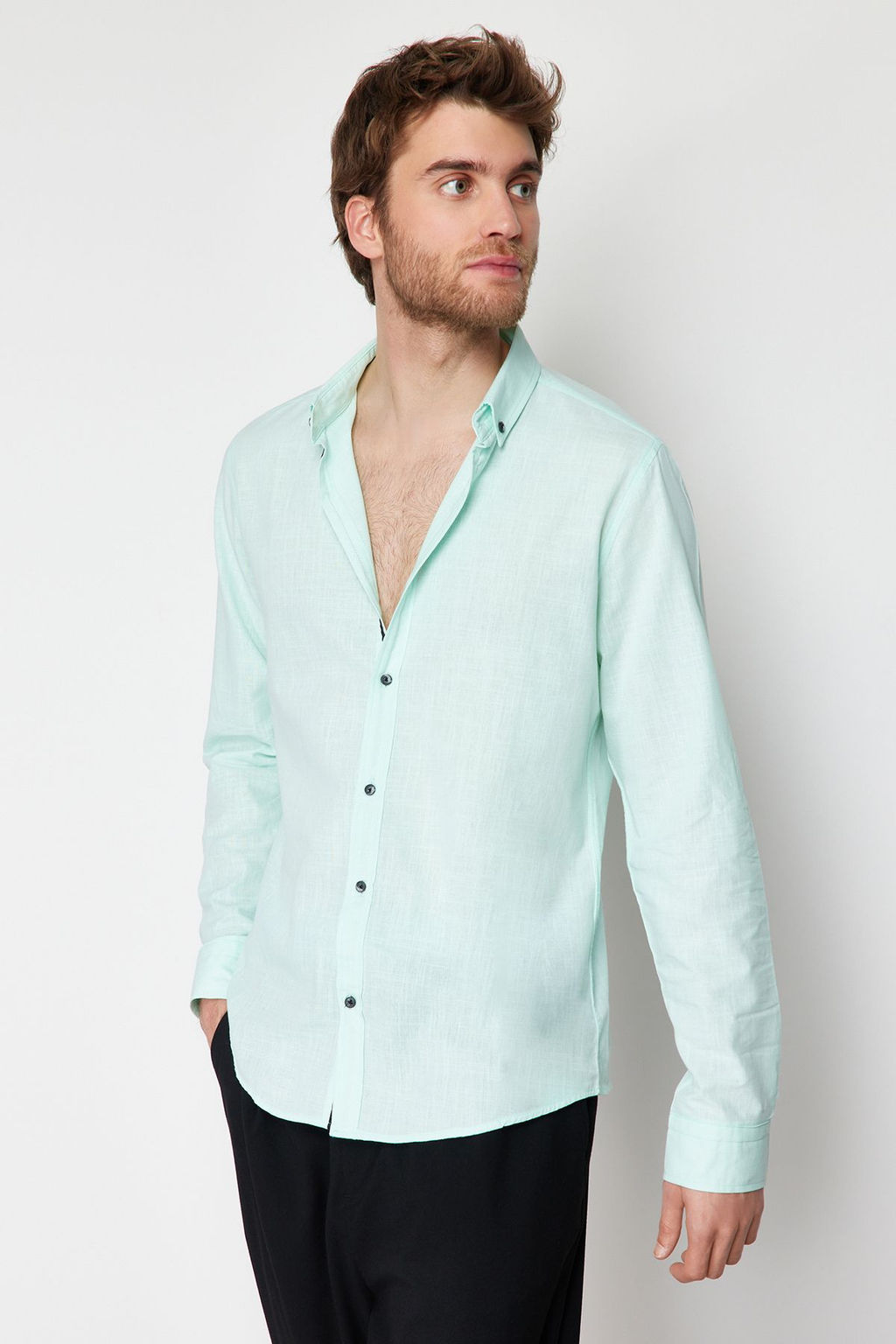 TRENDYOL MAN Koyu Yesil Dugmeli Yaka Apoletli Slim Fit Uzun Kol %100 Pamuklu Keten Gorunumlu Gomlek TMNSS20GO0189 - Trendyolmilla фото 31