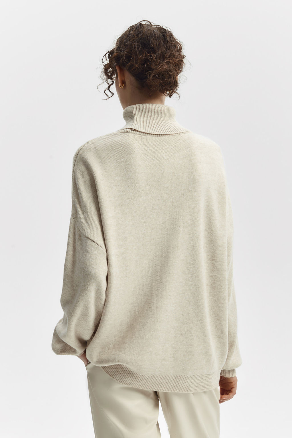 Свитер однотонный с высоким воротником - Mollis фото 4