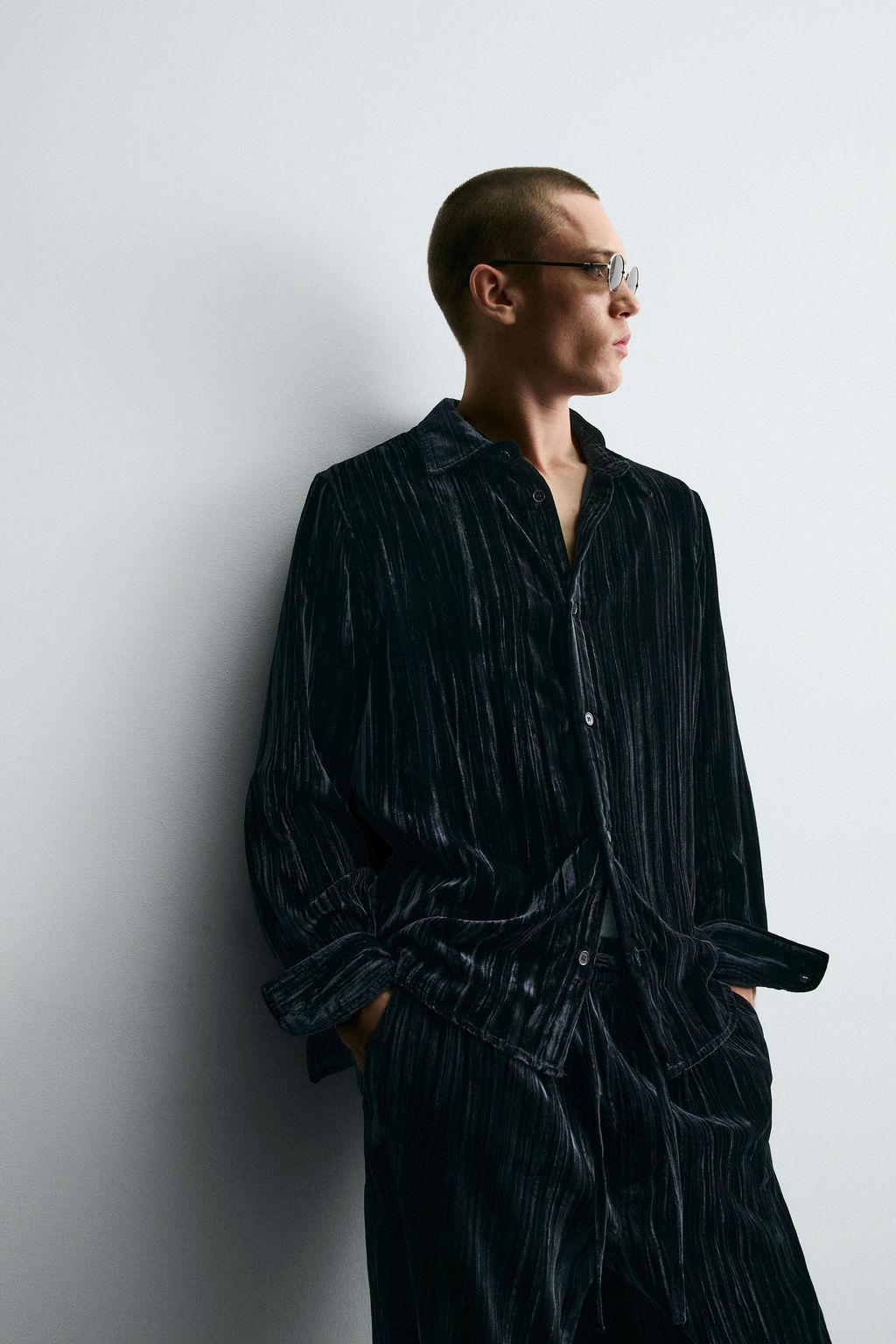PLEATED VELVET OVERSHIRT