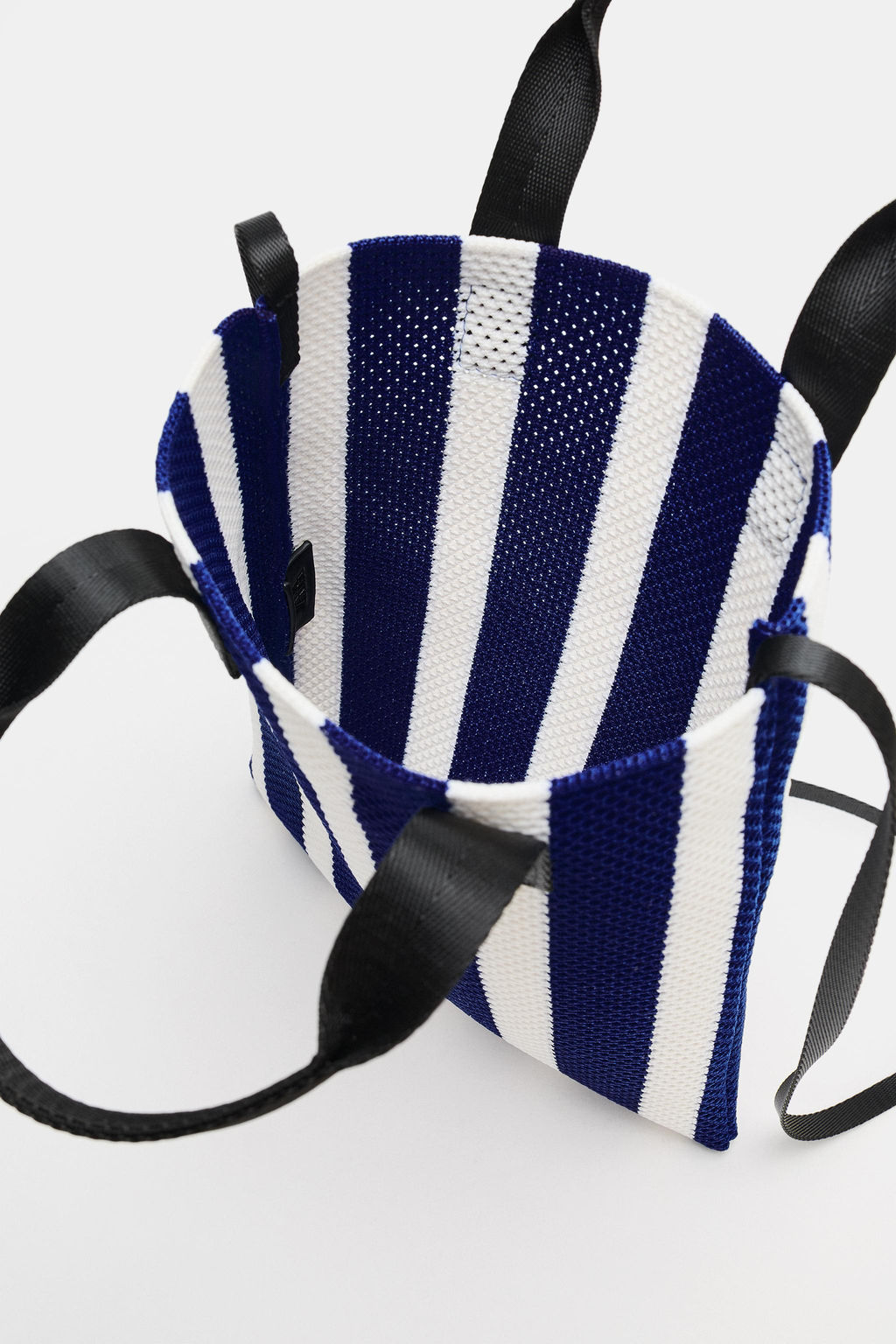 BOLSO MINI SHOPPER EFECTO CALADO / Azul - Zara фото 6