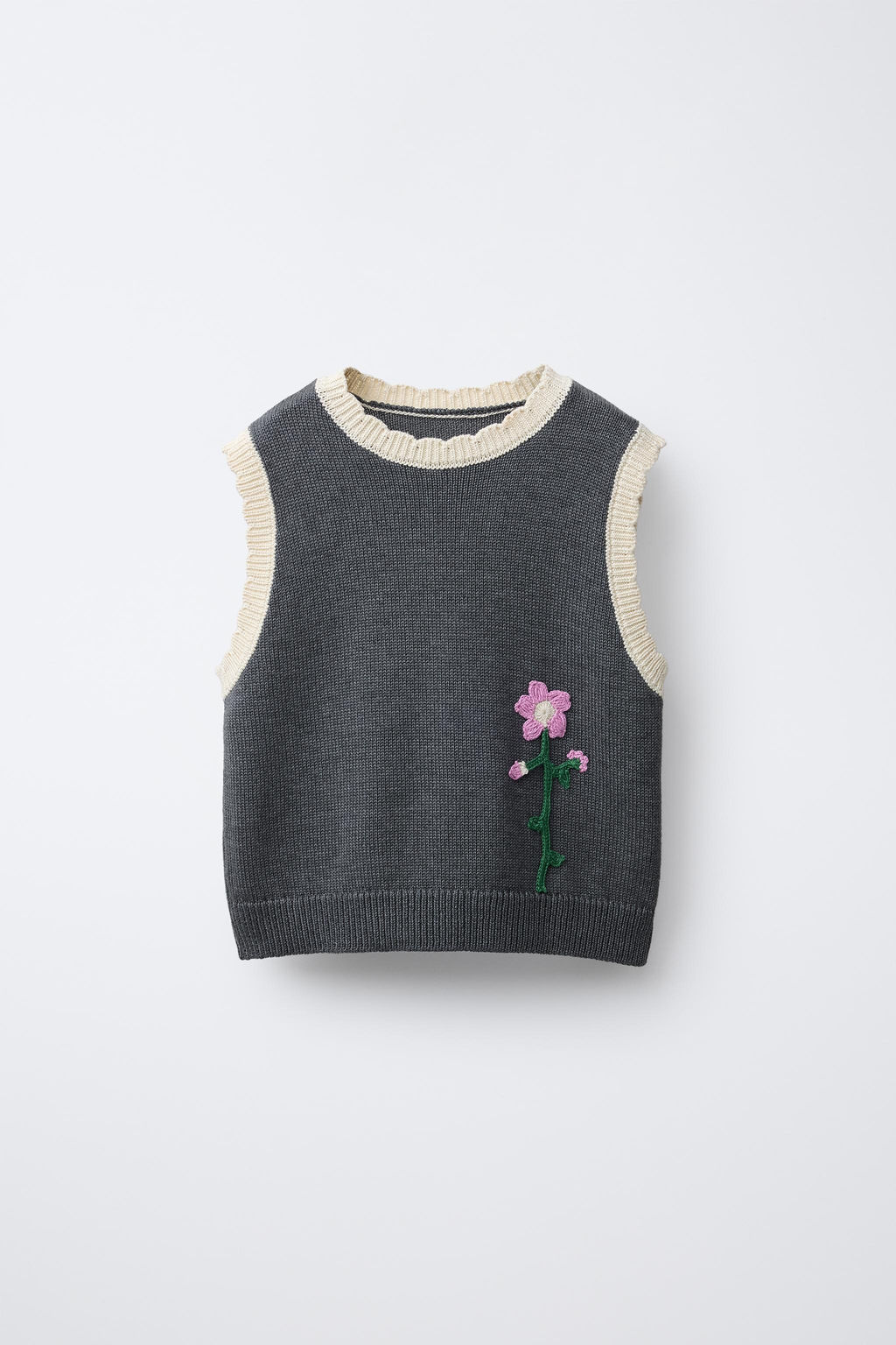 EMBROIDERED FLORAL KNIT VEST