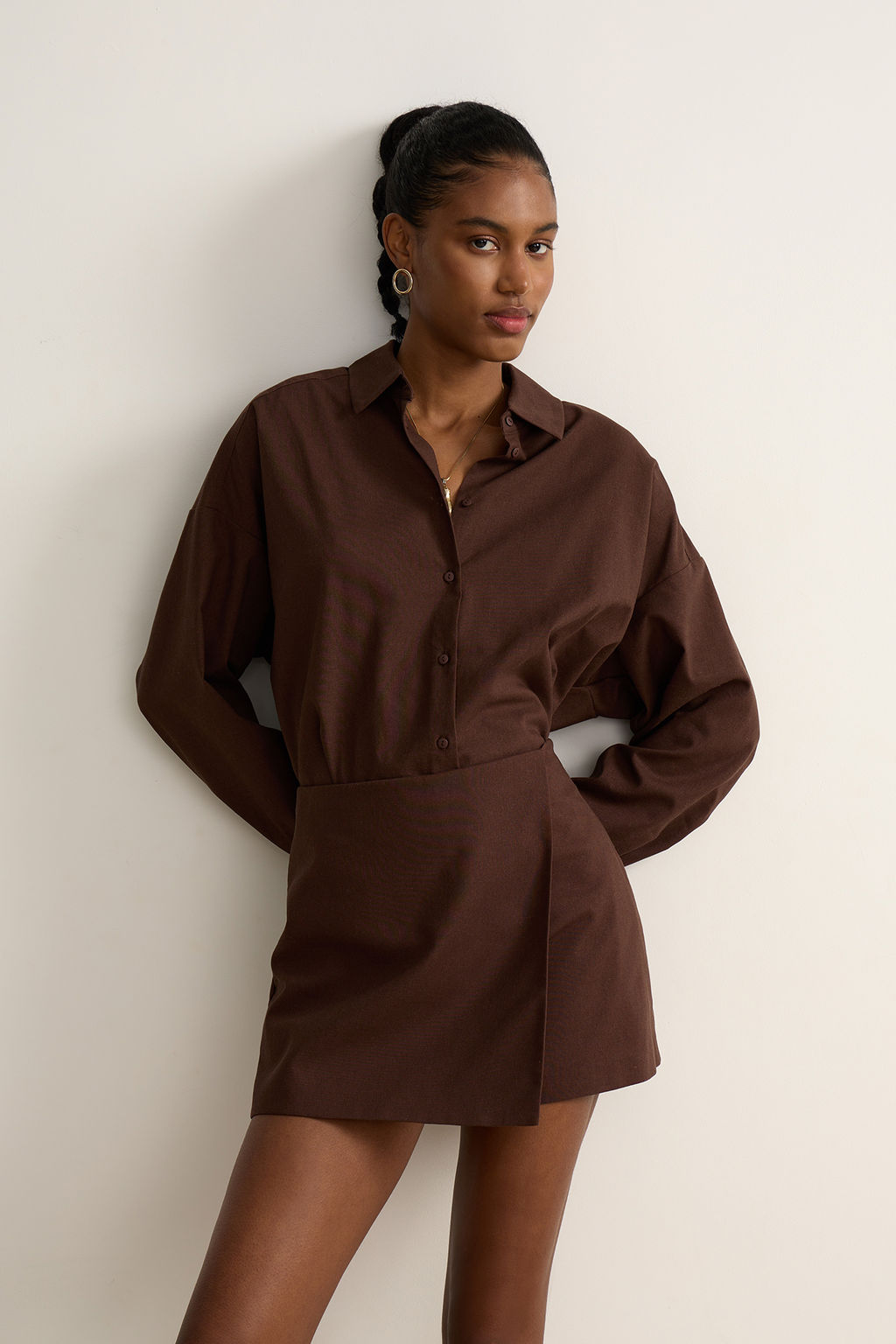 Шорты мини изо льна на запах - Mollis фото 6