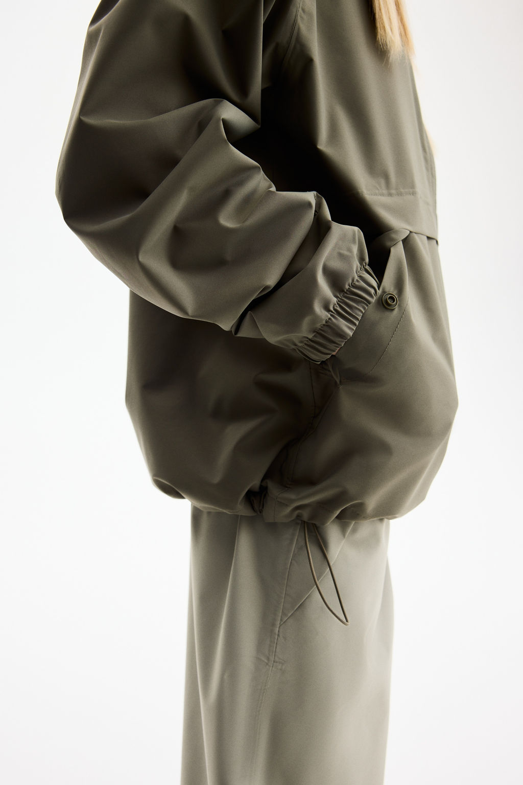 Chubasquero unisex con StormMove - H&m фото 8