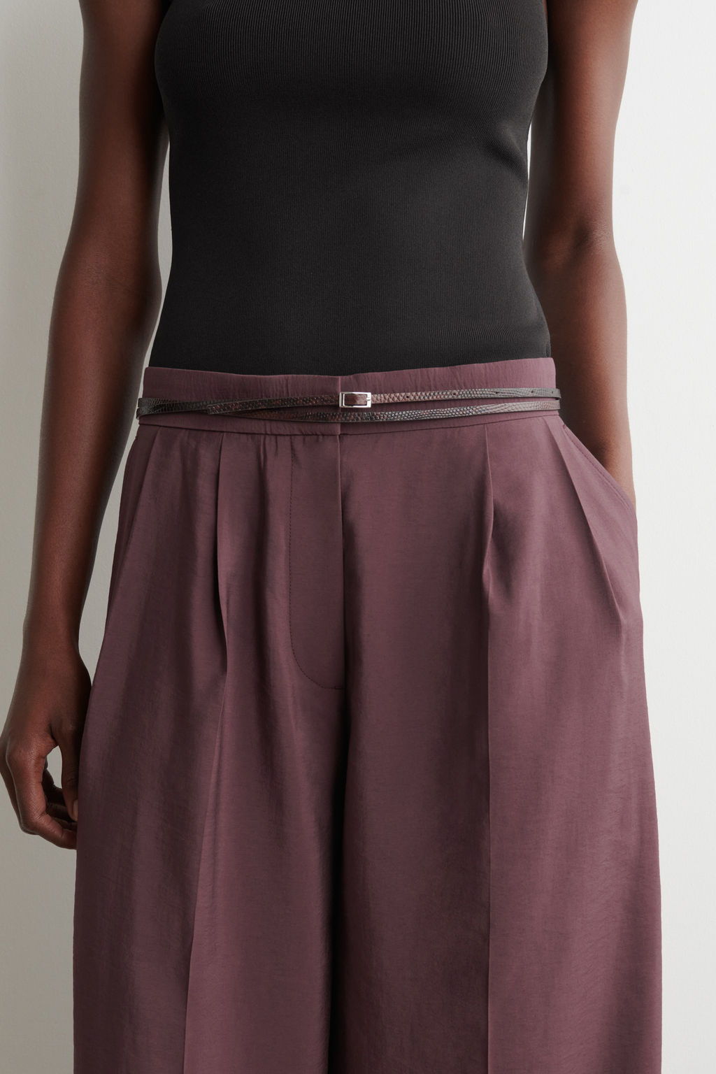 PANTAL?N WIDE LEG DE MODAL PINZAS