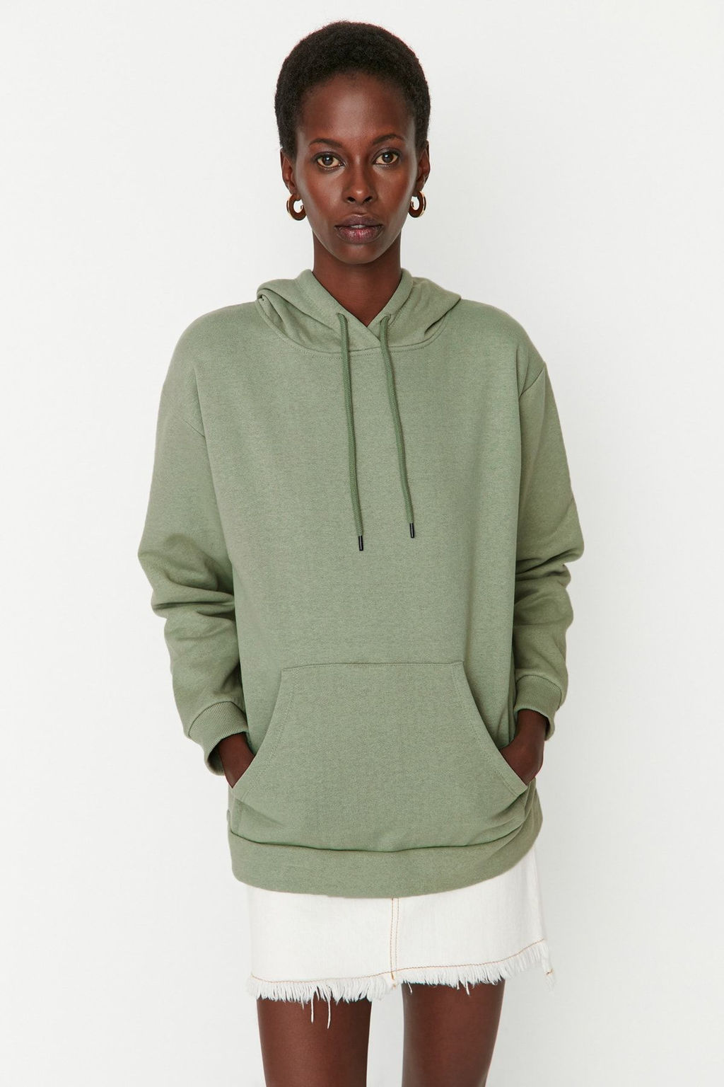 TRENDYOLMILLA Bej Kal?n Ici Polarl? Kanguru Cepli Kapusonlu Boyfriend/Genis Kal?p Orme Sweatshirt TWOAW20SW0525