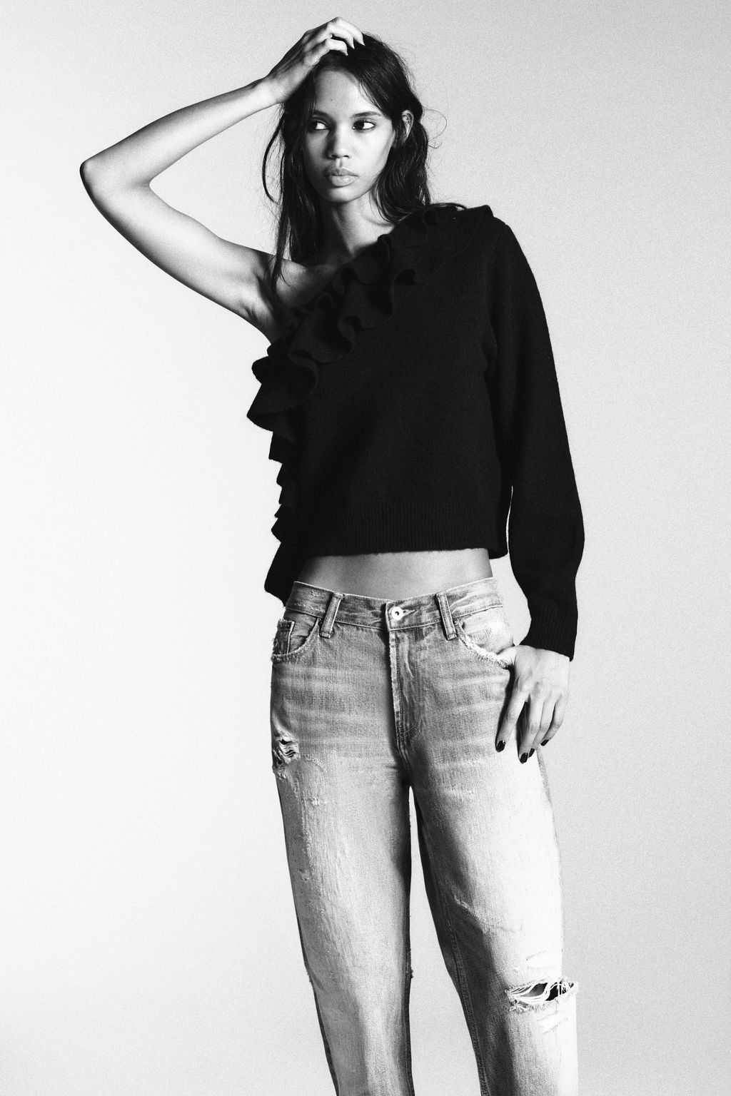 ASYMMETRIC KNIT JUMPER WITH RUFFLES - Zara фото 2