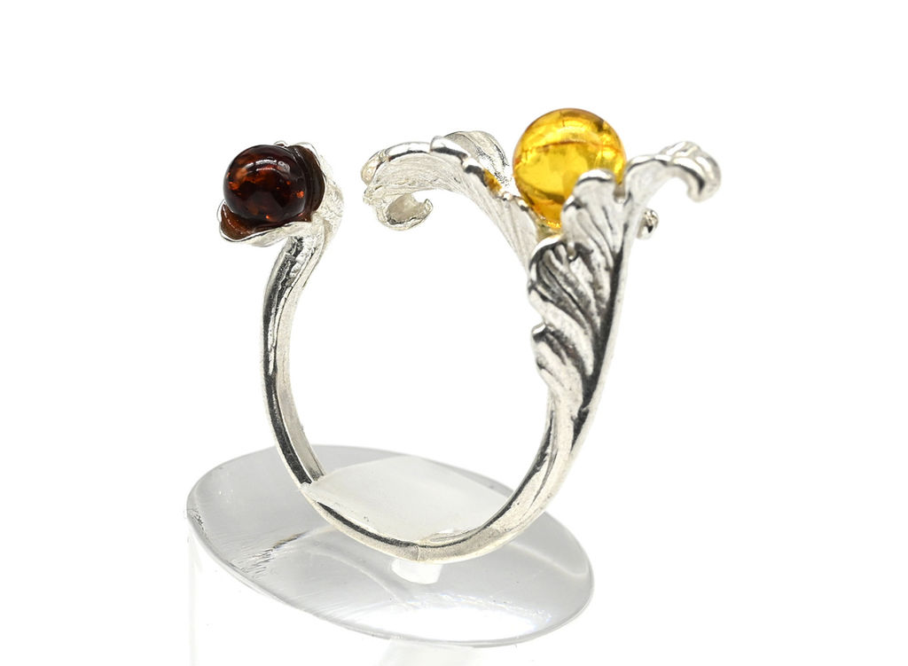 Кольцо с янтарём в посеребрении "весна" медовый, коньячный