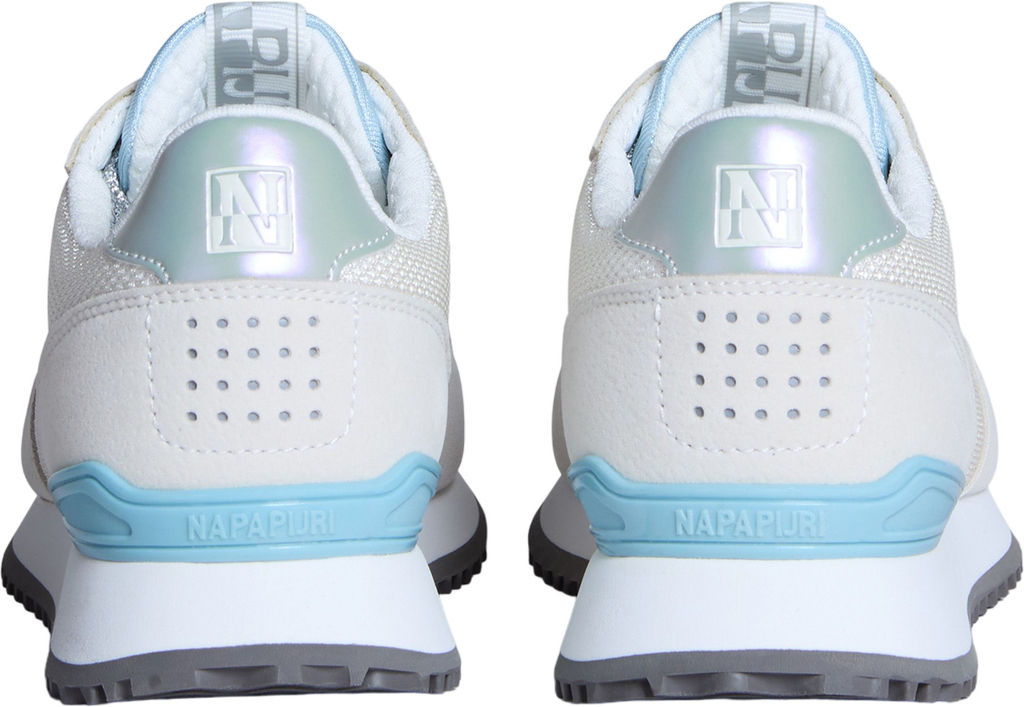 Кроссовки женские