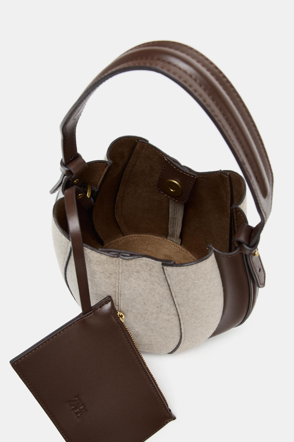 TOPSTITCH FABRIC BUCKET BAG