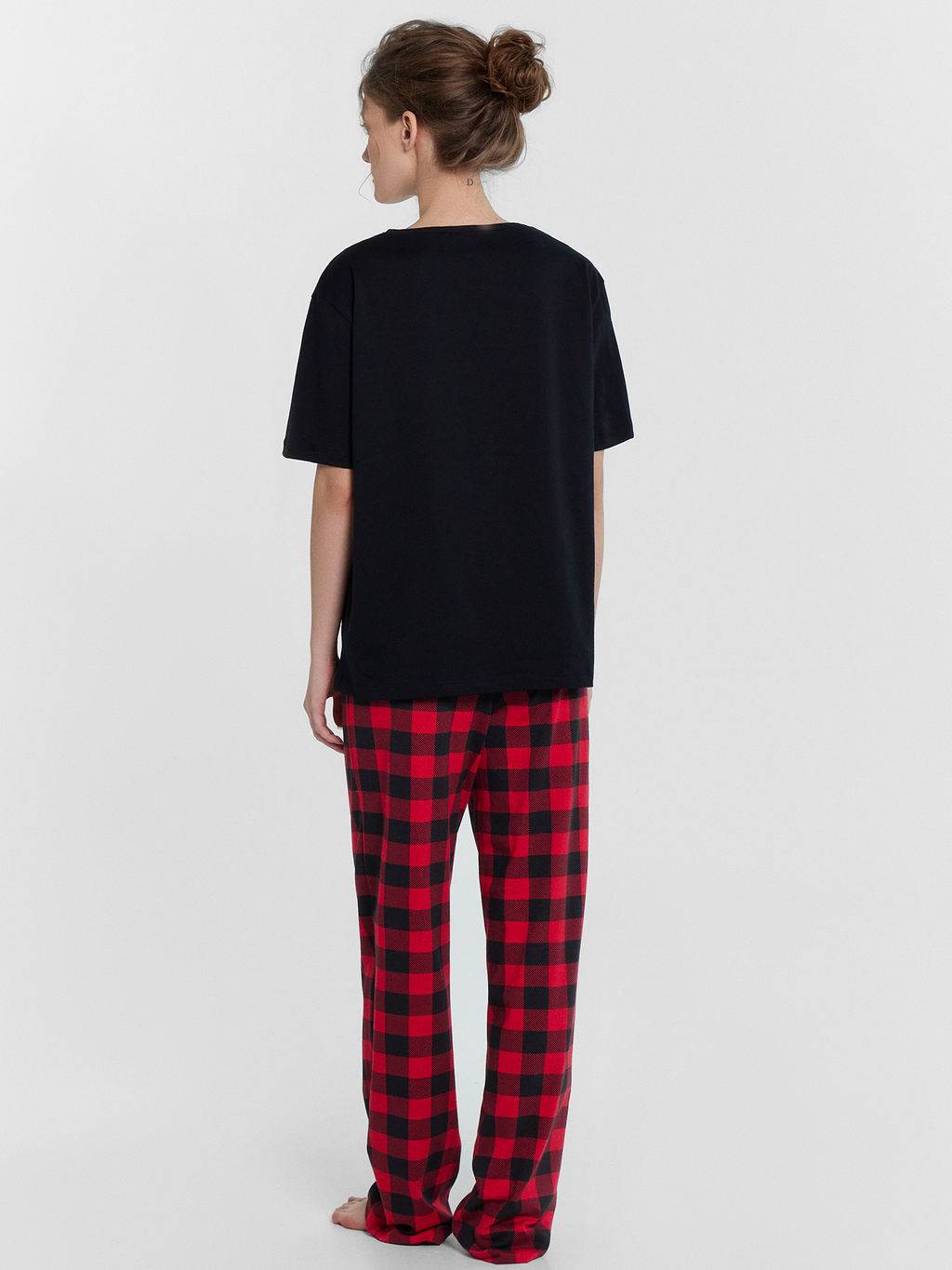 Пижама женская с принтом и надписью winter is coming - Mark formelle фото 2