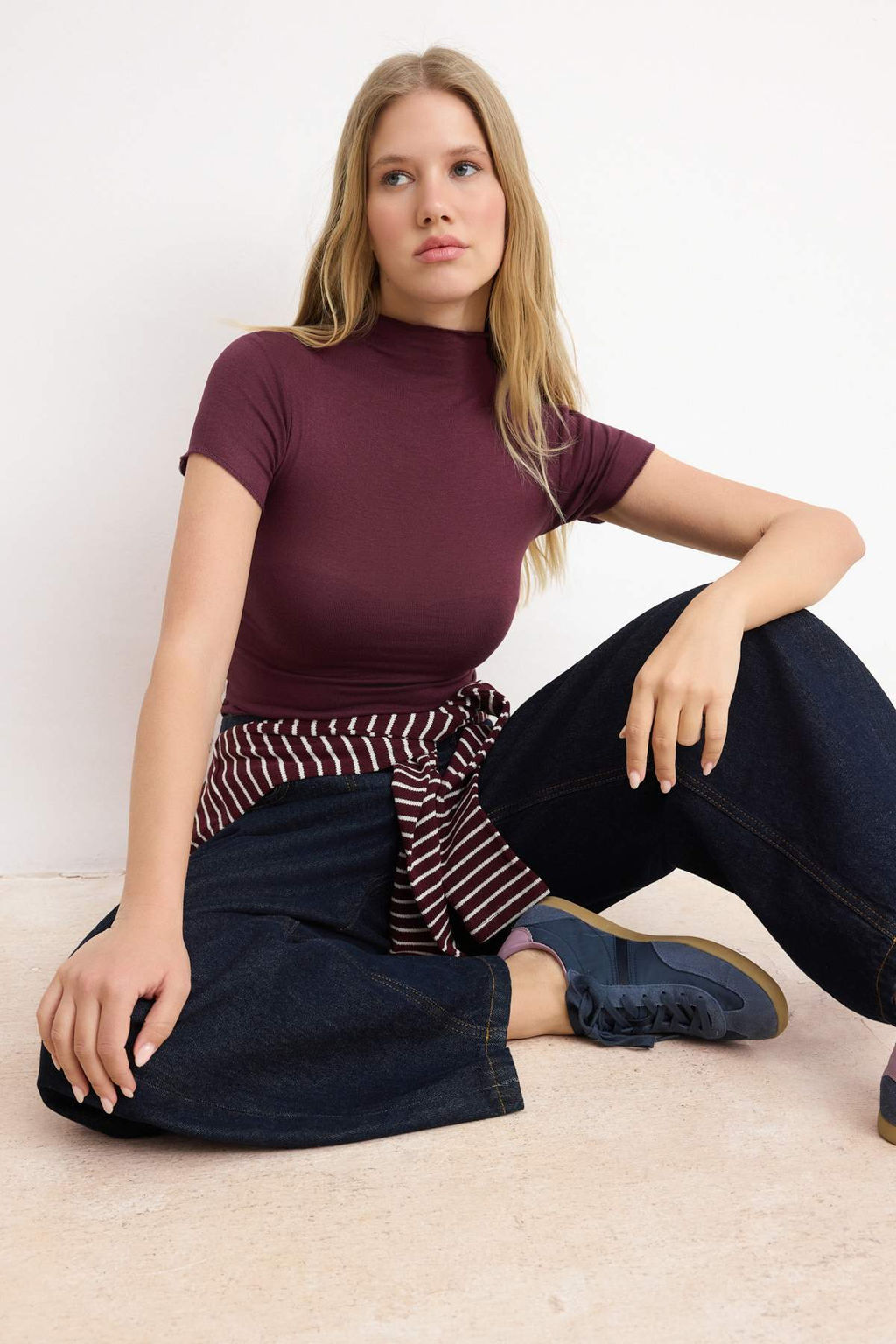 Murdum Fitted/Vucuda Oturan Dik Yaka K?sa Kollu Premium Yumusak Orme Bluz TWOSS26BZ00445