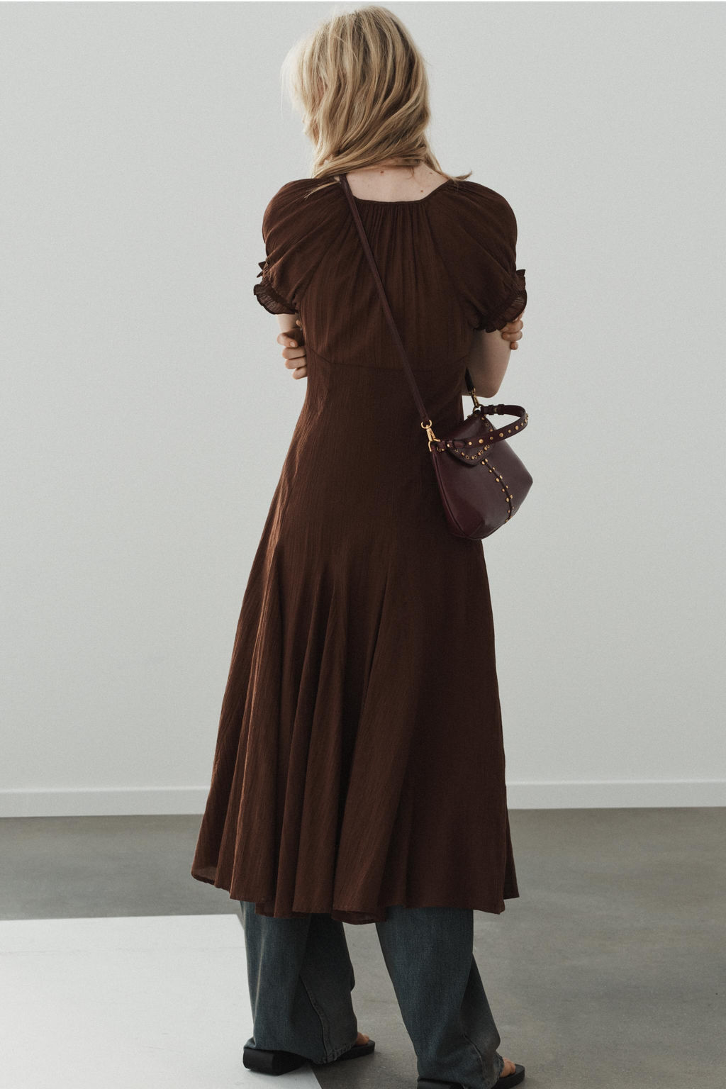 VESTIDO MIDI GASA GODETS / Marr?n - Zara фото 4