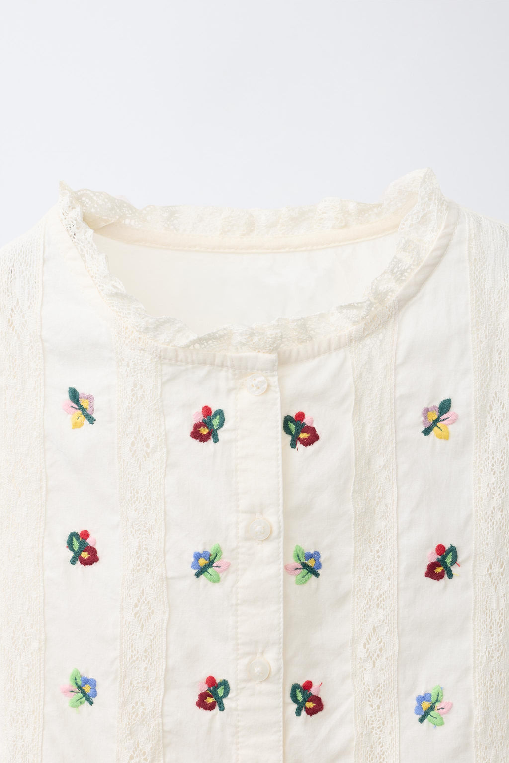 BLUSA BORDADOS PUNTILLA / Crudo - Zara фото 5