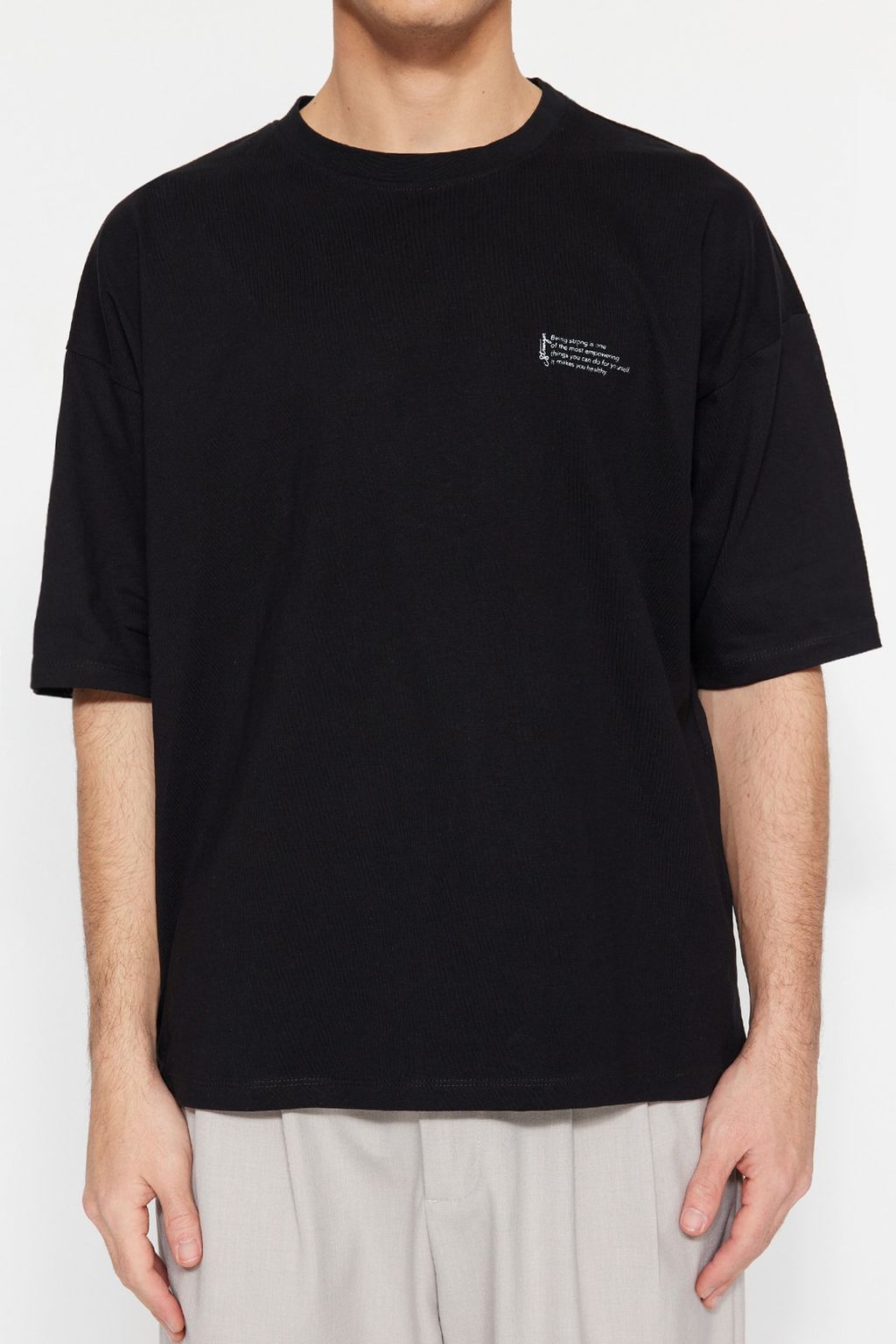 Siyah Oversize %100 Pamuklu Minimal Yaz? Bask?l? T-Shirt TMNSS23TS00084