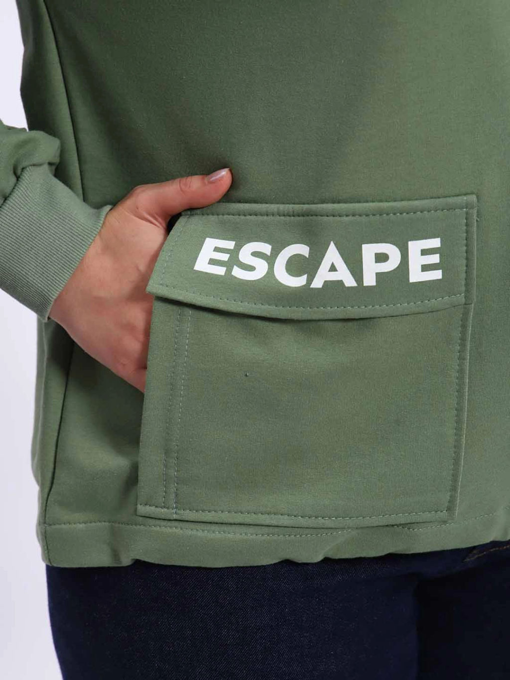 Бомбер женский, цвет зеленый