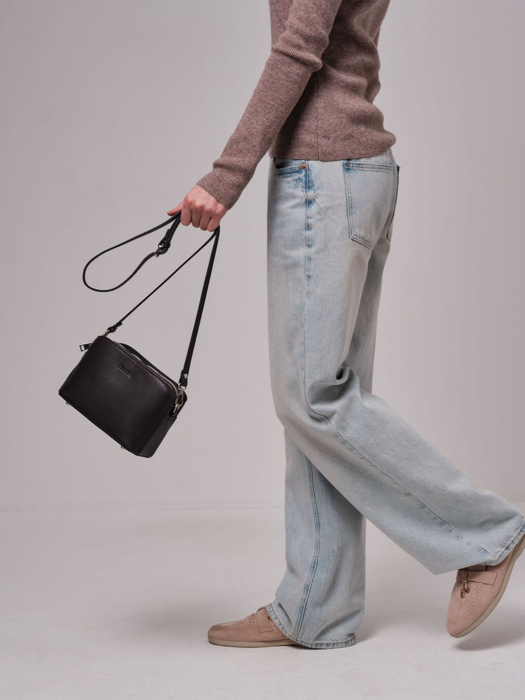 Сумка на плечо кросс-боди Deboro 30848 темно-коричневый