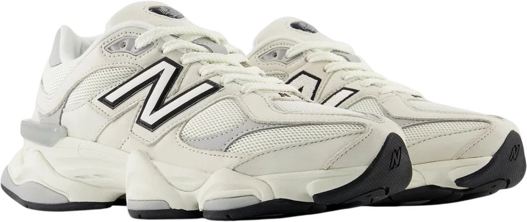 Кроссовки взрослые