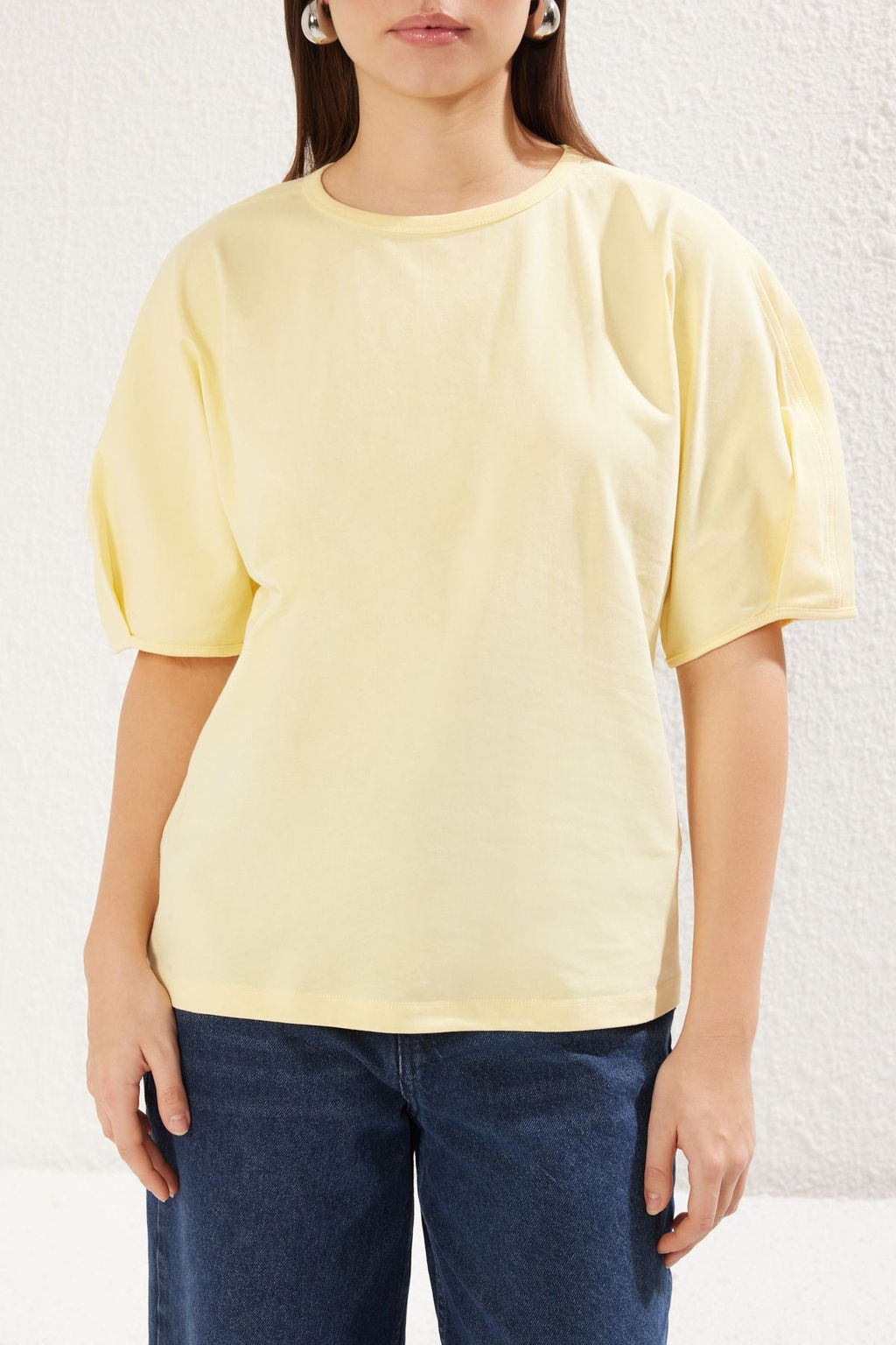 TRENDYOLMILLA Ac?k Sar? %100 Pamuk Balon Kol Oversize/Genis Kesim Orme T-Shirt TWOSS25TS00041  фото 13