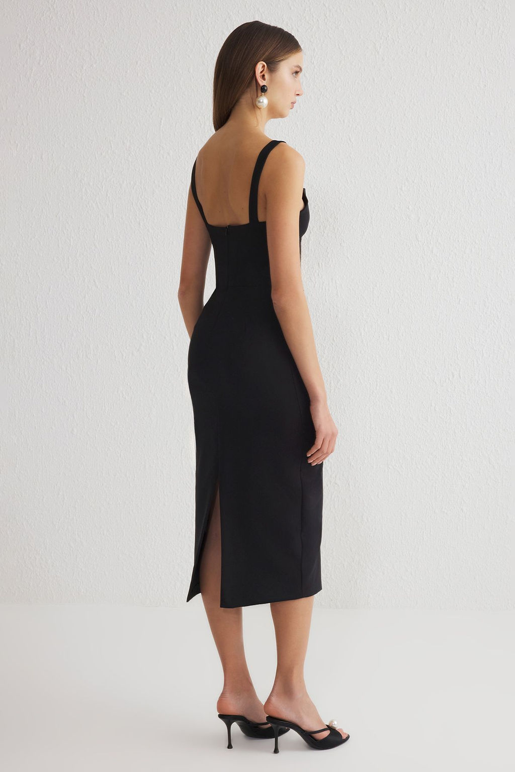 Siyah Vucuda Oturan V Yaka Fiyonk Detayl? Dokuma Abiye Gece Mezuniyet Elbisesi TPRSS25EL00066