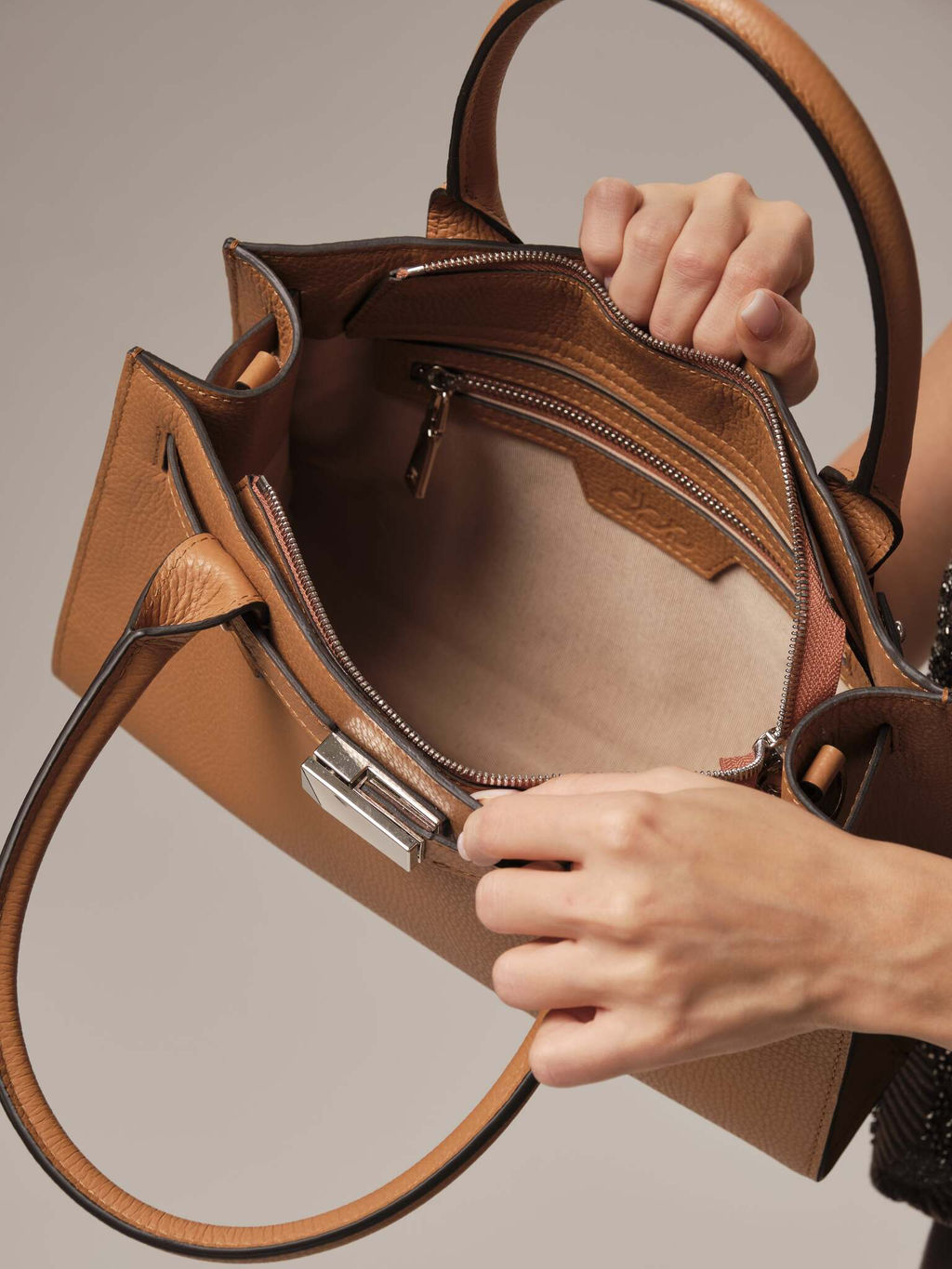 Кожаная сумка Isabelle DBR 31160 коричневый лист фото 6