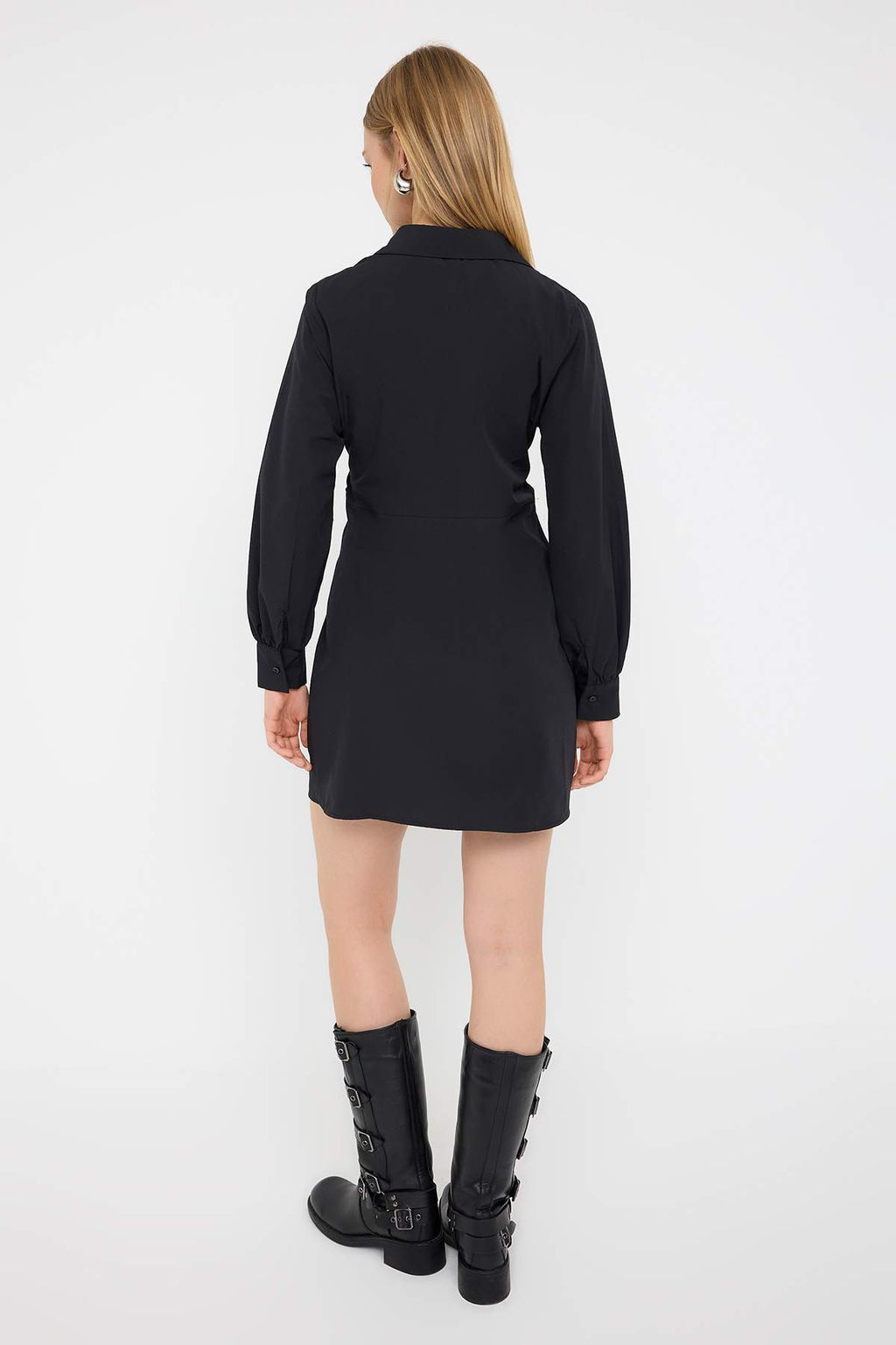 Siyah Buzgu Detayl? K?sa / Mini Dokuma Gomlek Elbise TWOAW26EL00188 - Trendyolmilla фото 4