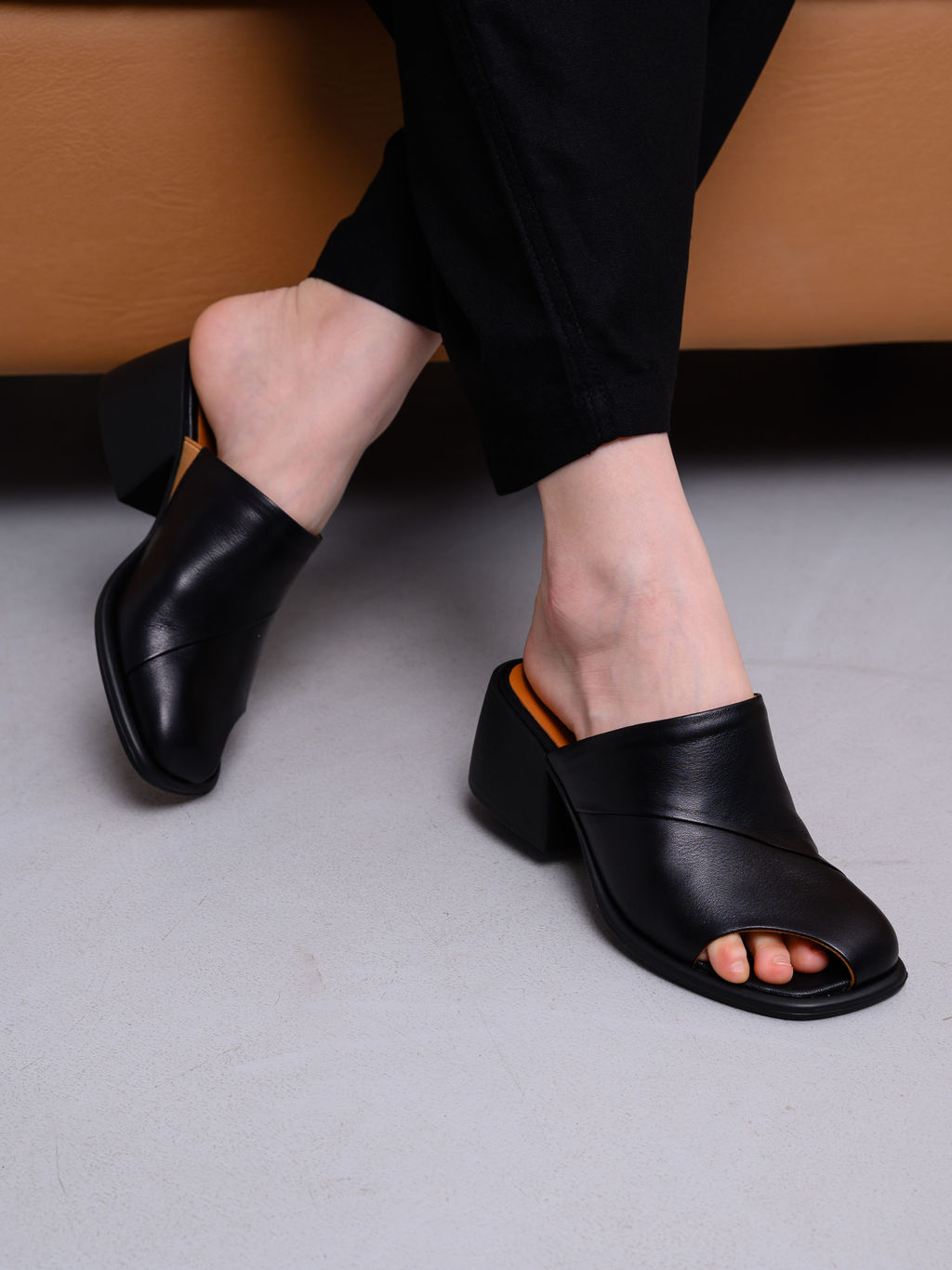 Сабо 5300.23663bl.Черный