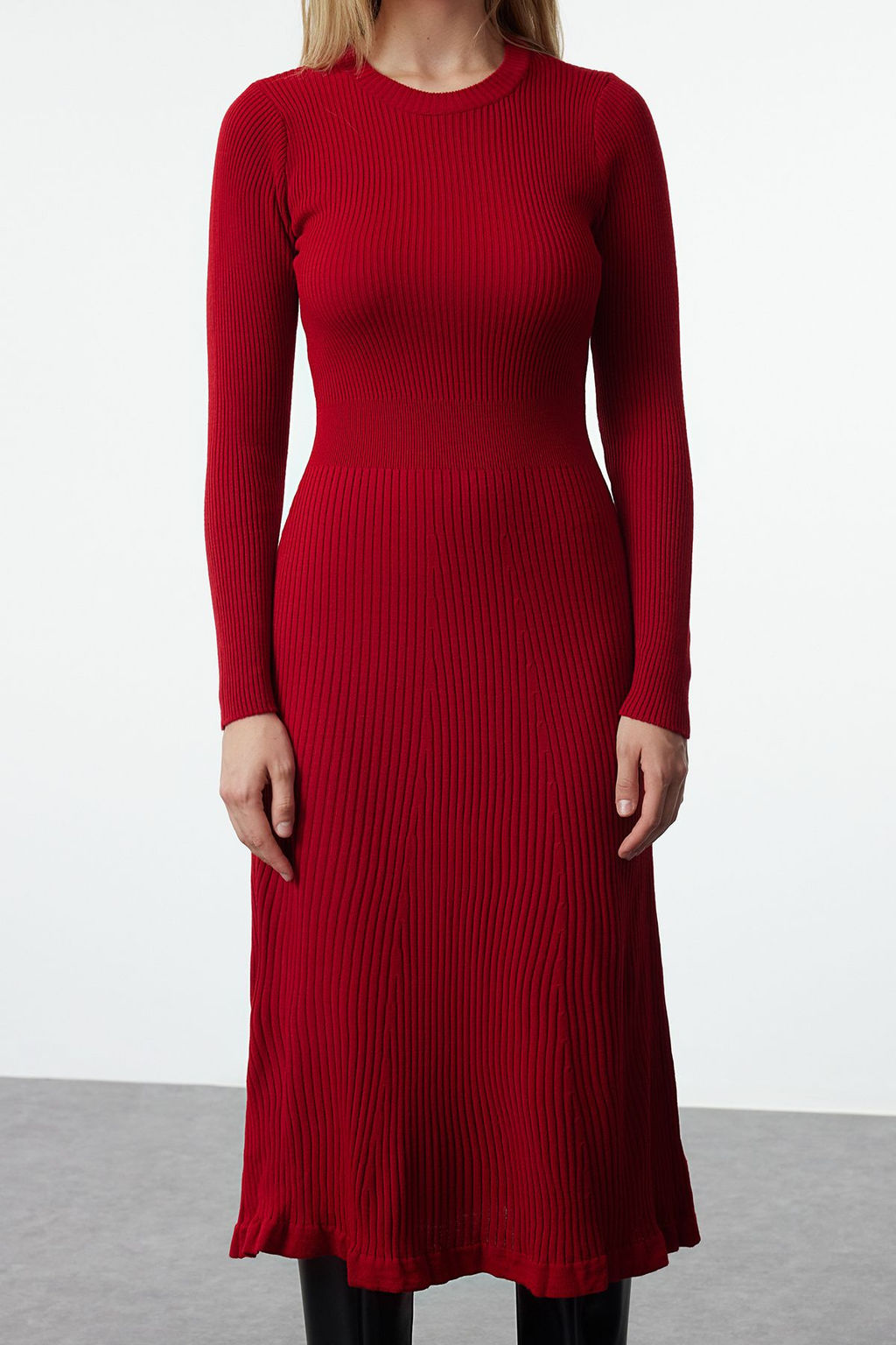 TRENDYOLMILLA Kahverengi Midi Triko Bisiklet Yaka Elbise TWOAW21EL0422 фото 36