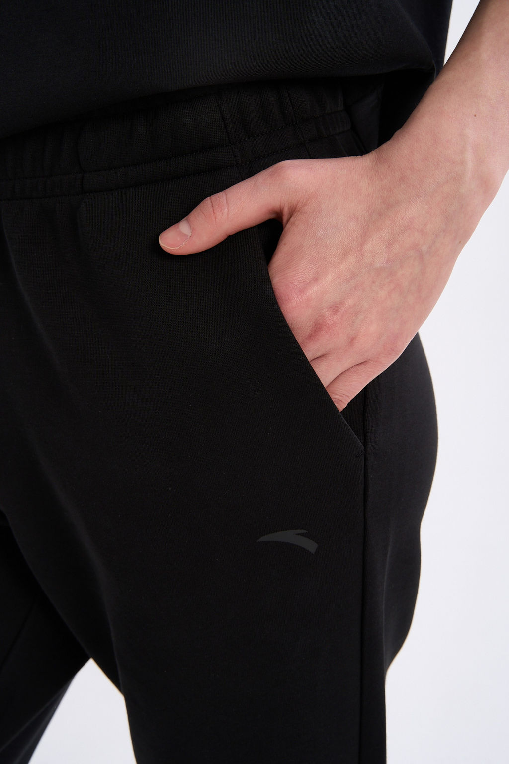 Брюки трикотажные удлиненные Черный