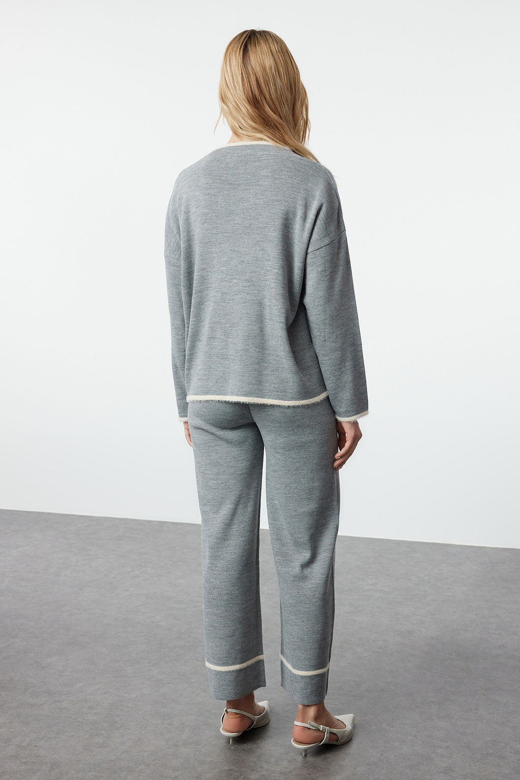 Antrasit Genis Kal?p Tuylu Iplik Triko Alt-Ust Tak?m TWOAW24AU00099