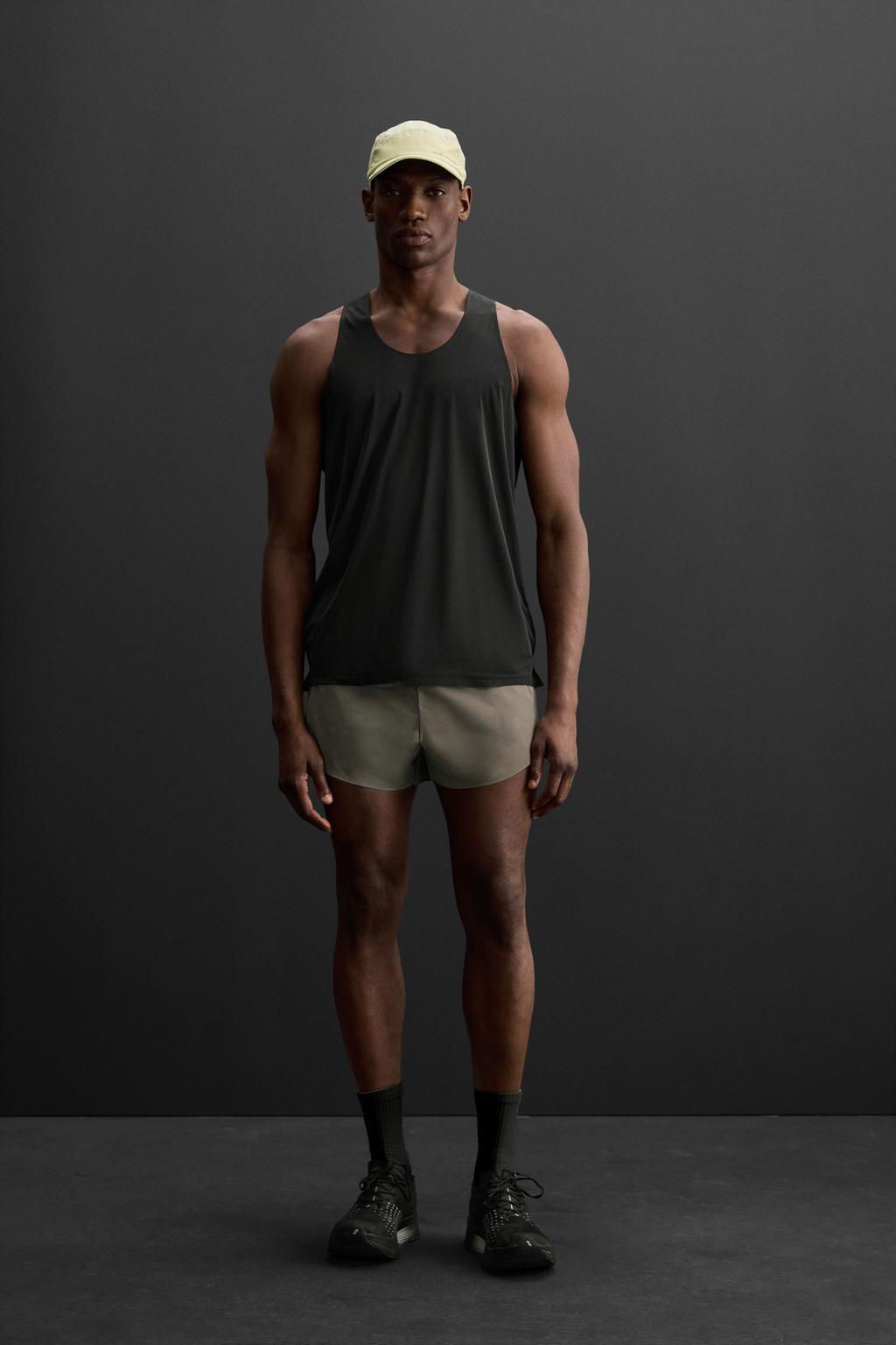 LIGHTWEIGHT TECHNICAL TANK TOP - Zara фото 11