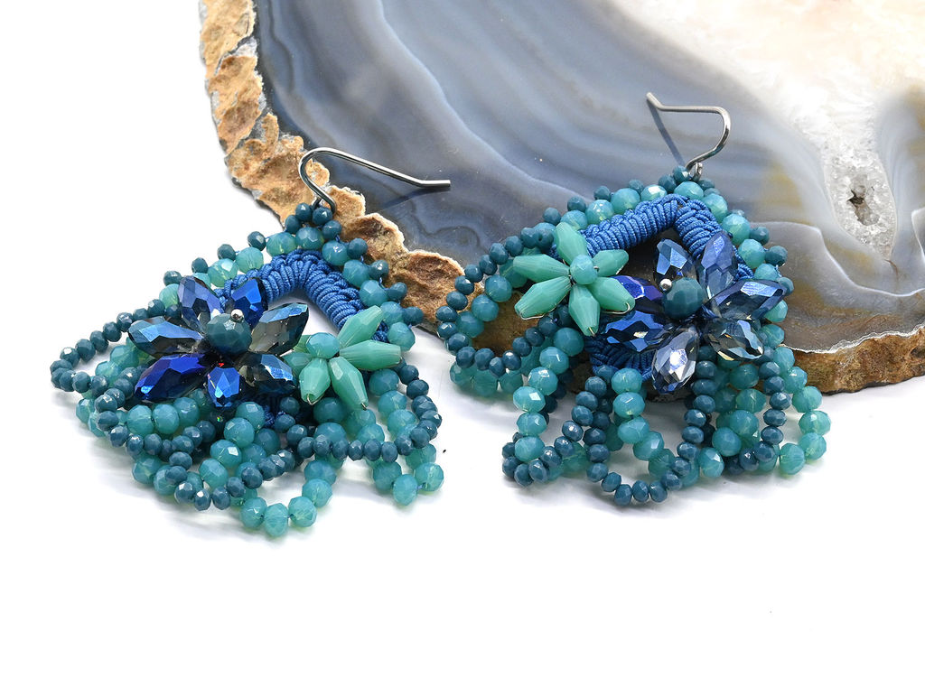 Серьги ручной работы в оплетении цв.голубой