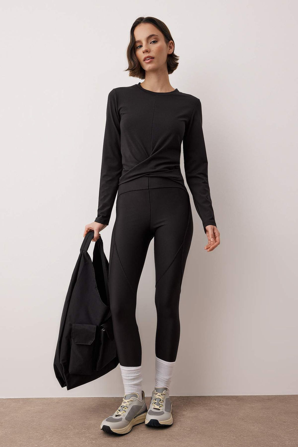 Siyah Micro Spor Orme Ust/Bluz THMAW26BZ00006 - Trendyolmilla фото 2