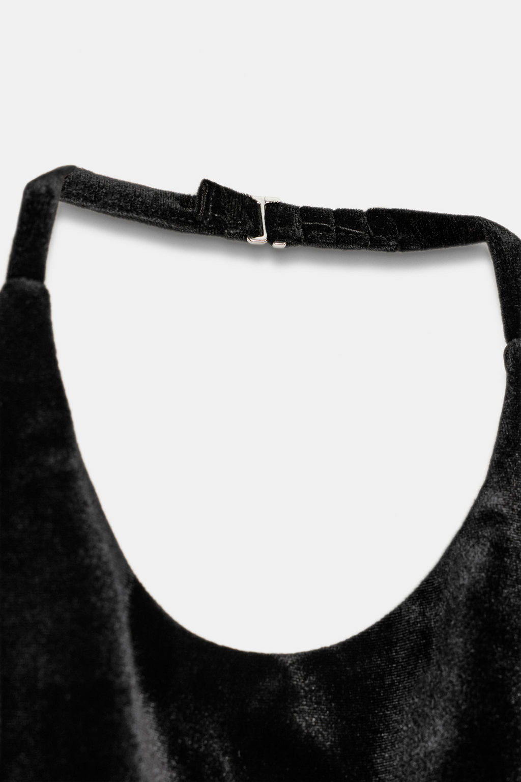 VELVET HALTER NECK TOP WITH GATHERING - Zara фото 8