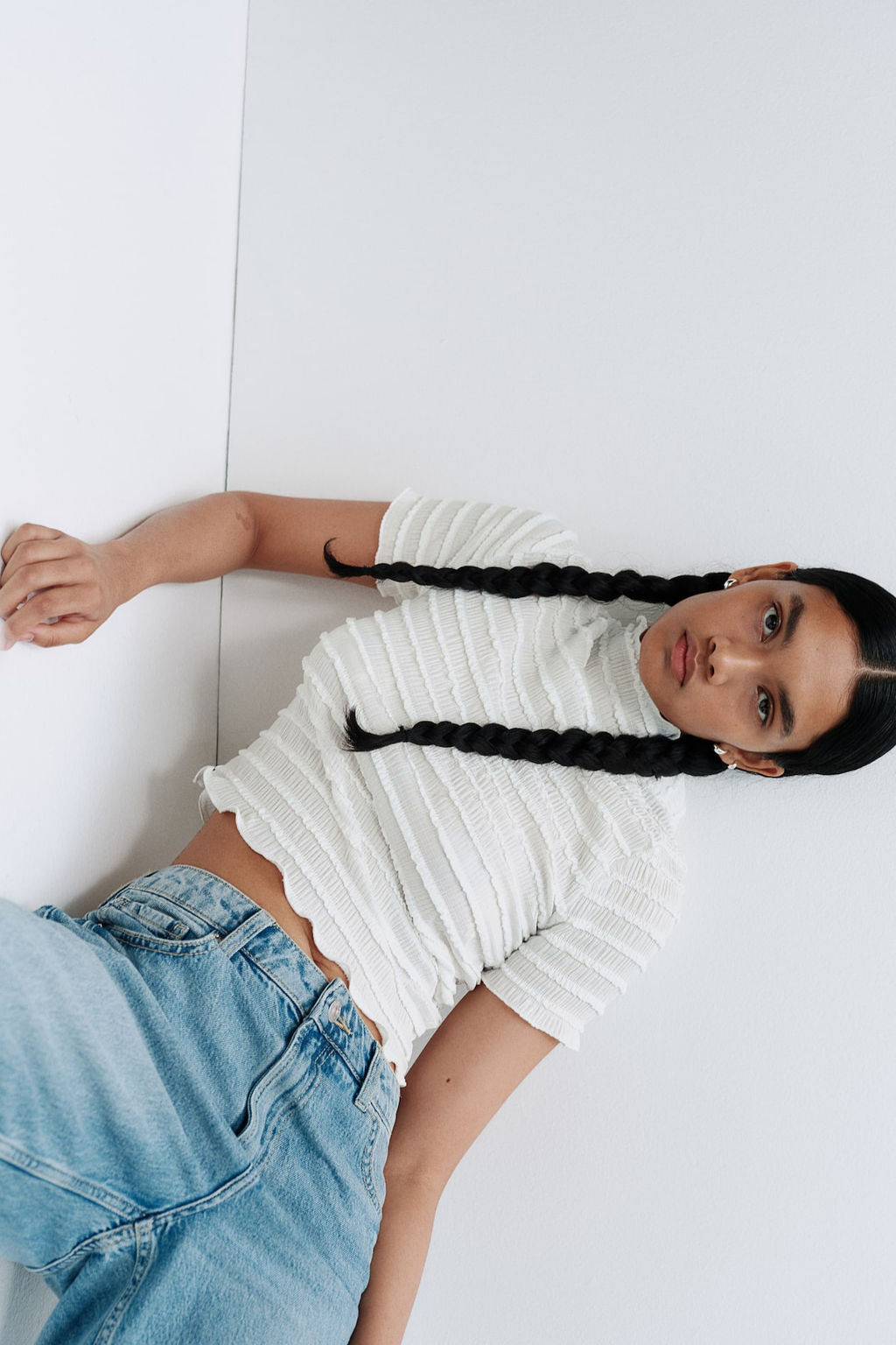 Top fruncido con detalle sobrehilado - H&m фото 2