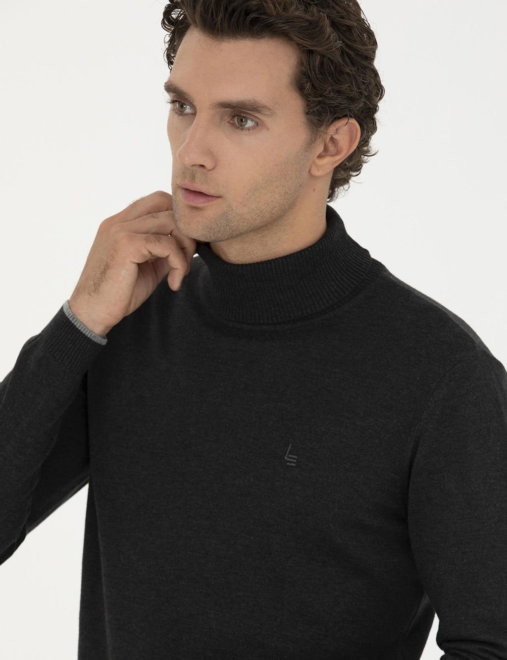 Базовый трикотажный свитер с водолазкой приталенного кроя антрацитового и меланжевого цвета - Cacharel фото 2