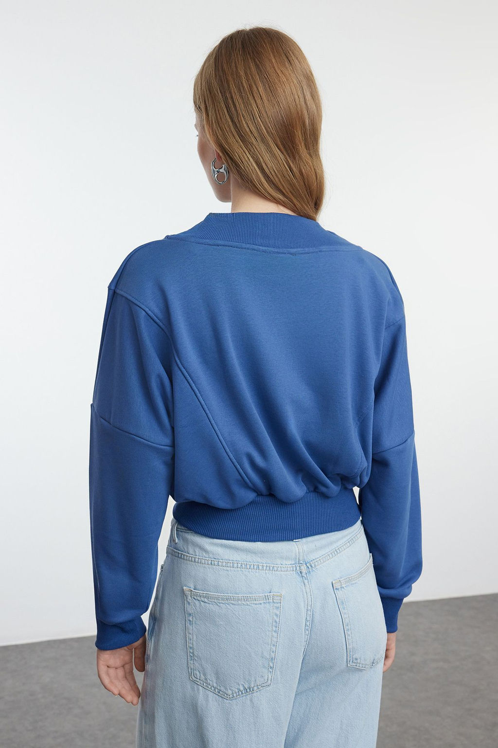 Indigo Relaxed/Rahat Kal?p V Yaka Kal?n Orme Sweatshirt TWOAW25SW00086 - Trendyolmilla фото 5