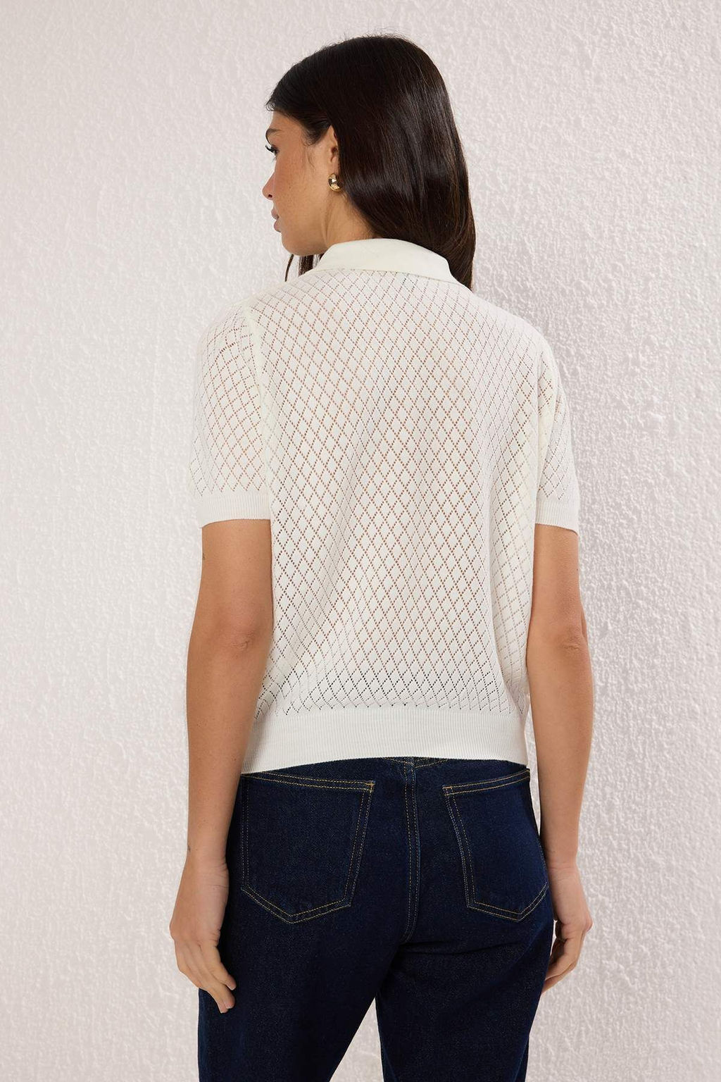 Ekru Viral Delikli/Ajurlu Yazl?k Polo Yaka Triko Bluz TWOSS25BZ00577