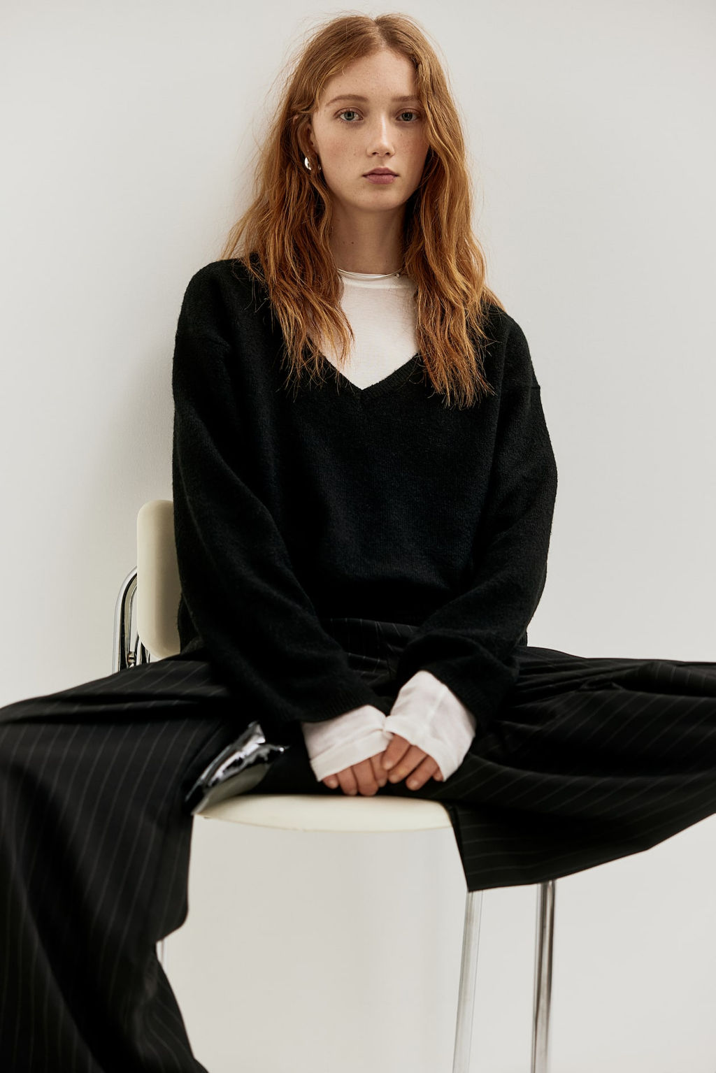 Jersey en punto fino con escote en V - H&m фото 2