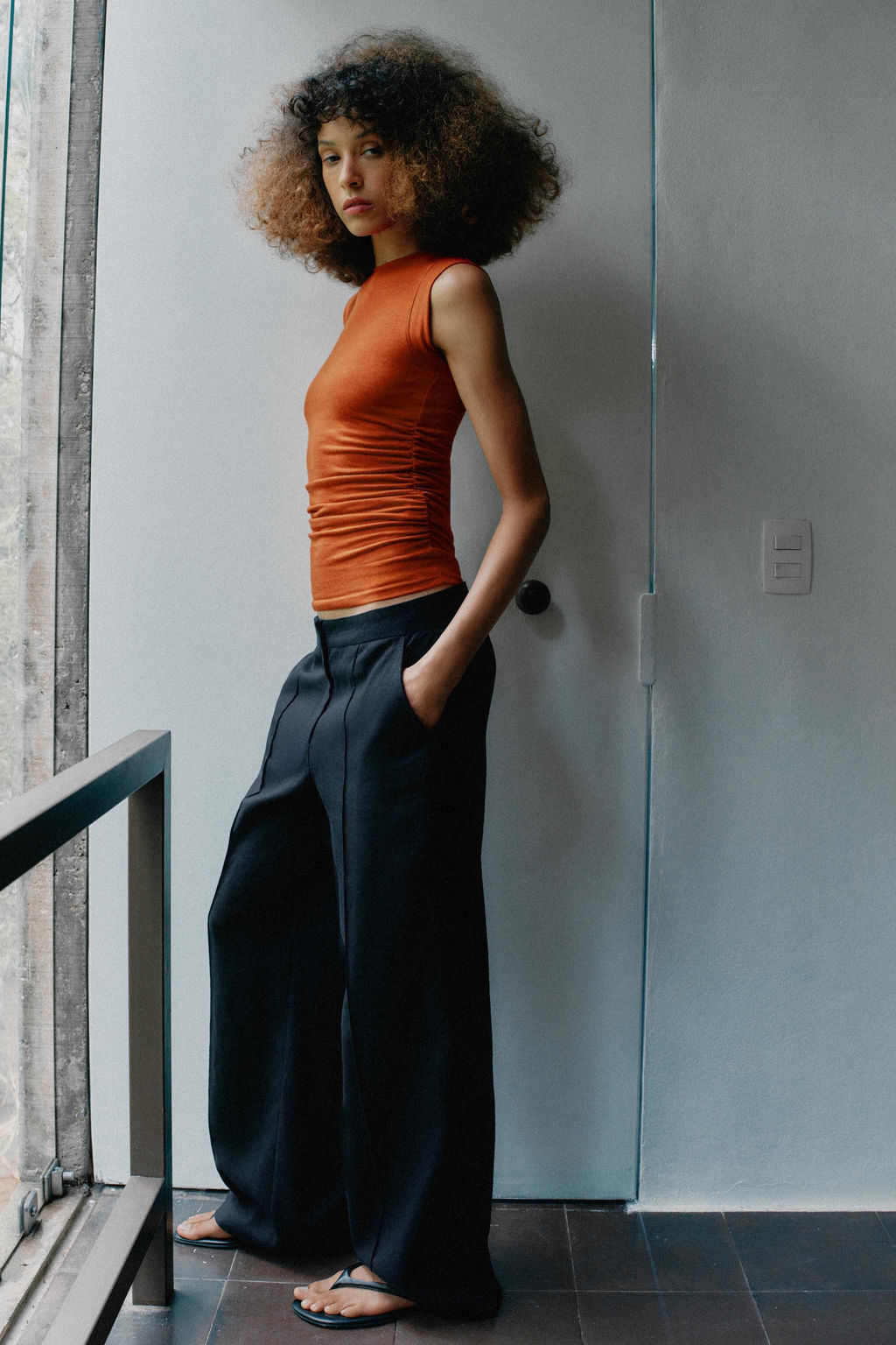 TOP FRUNCES LATERALES / Naranja quemado - Zara фото 4