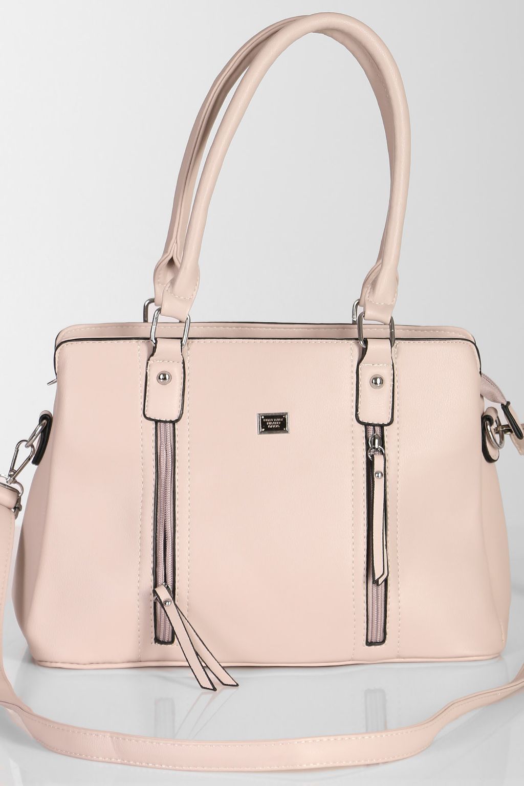 Сумка в деловом стиле женская