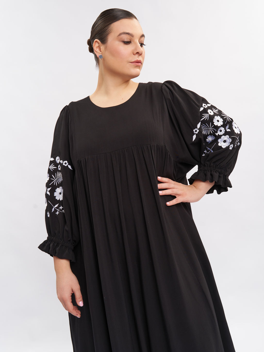 Платье А-силуэта с вышивкой PP29104BLK01 - Артесса фото 3