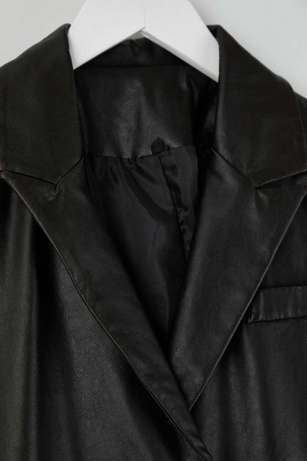 Limited Edition Siyah Y?kamal? Suni Deri Blazer Ceket TWOAW26BC00033 - Trendyolmilla фото 4
