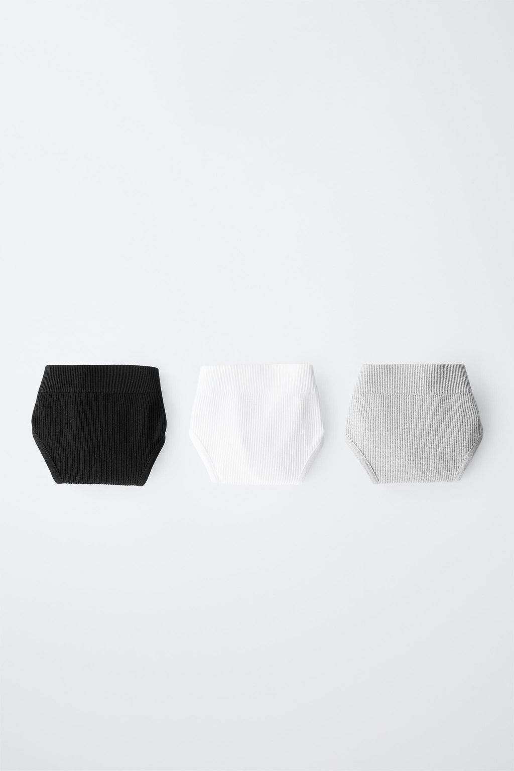 8-14 A?OS/ PACK TRES BRAGUITAS SEAMLESS / Blanco / Negro - Zara фото 6