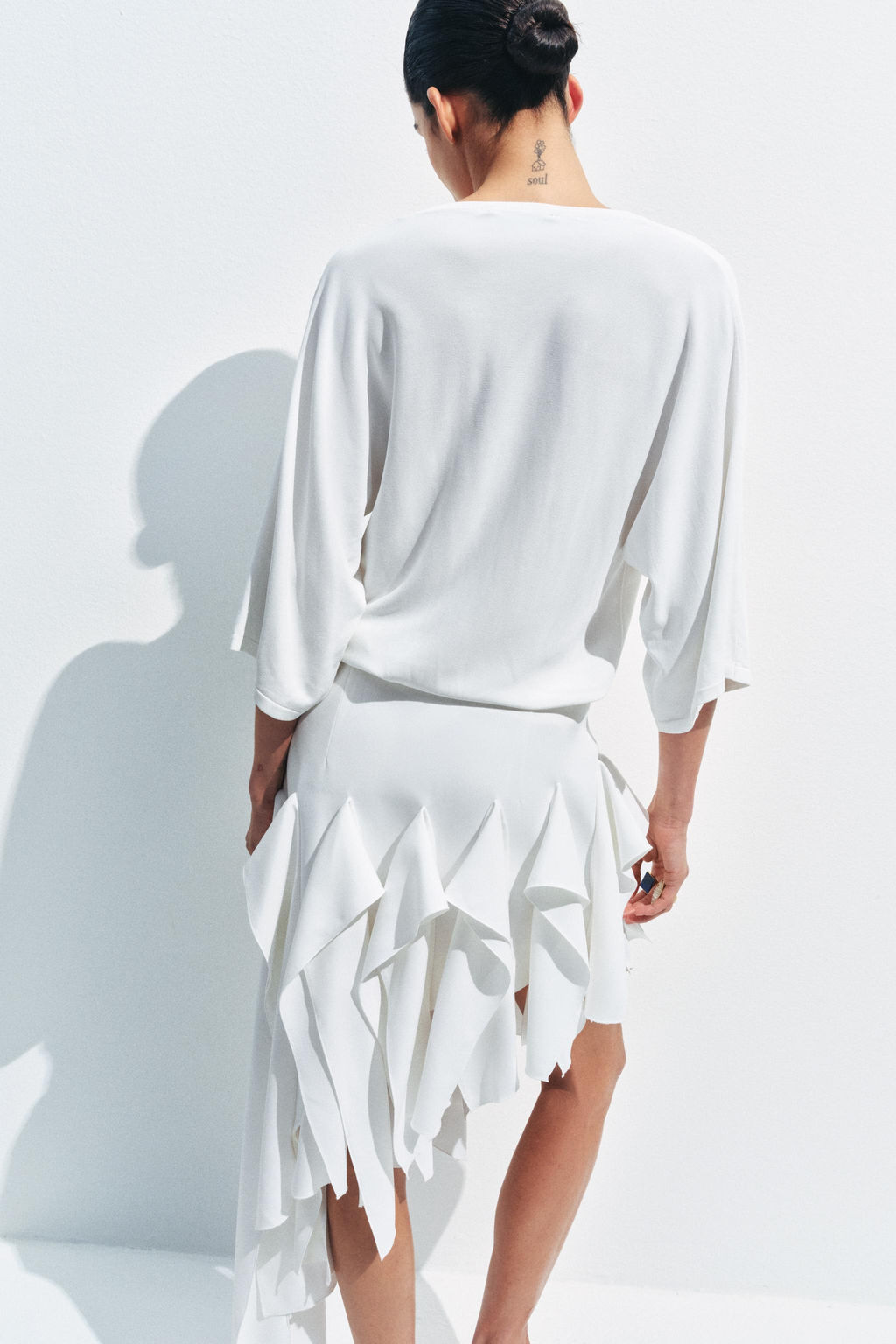 JERSEY PUNTO FLUIDO ESCOTE PICO / Blanco - Zara фото 9