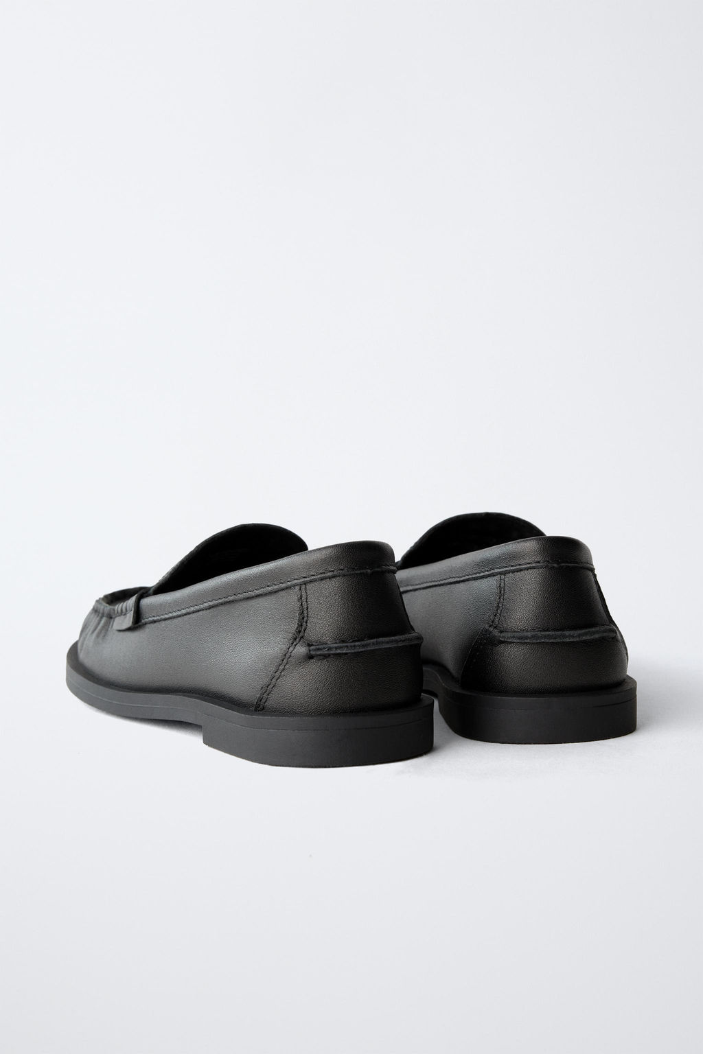 LEATHER LOAFERS