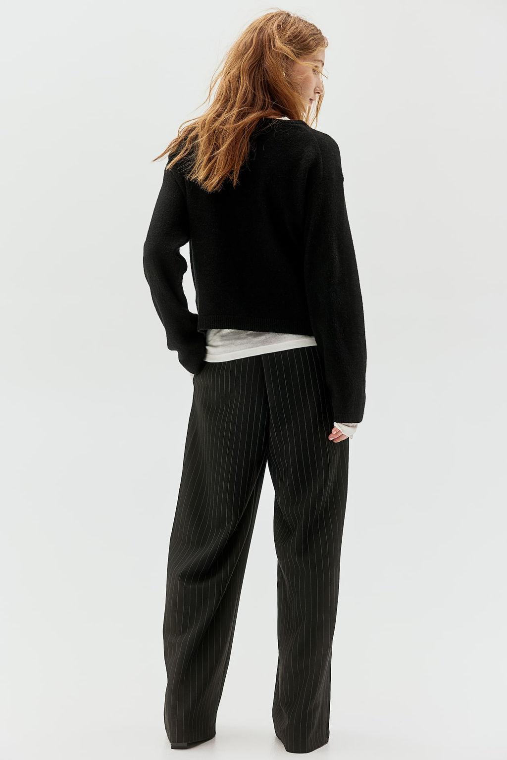 Jersey en punto fino con escote en V - H&m фото 4