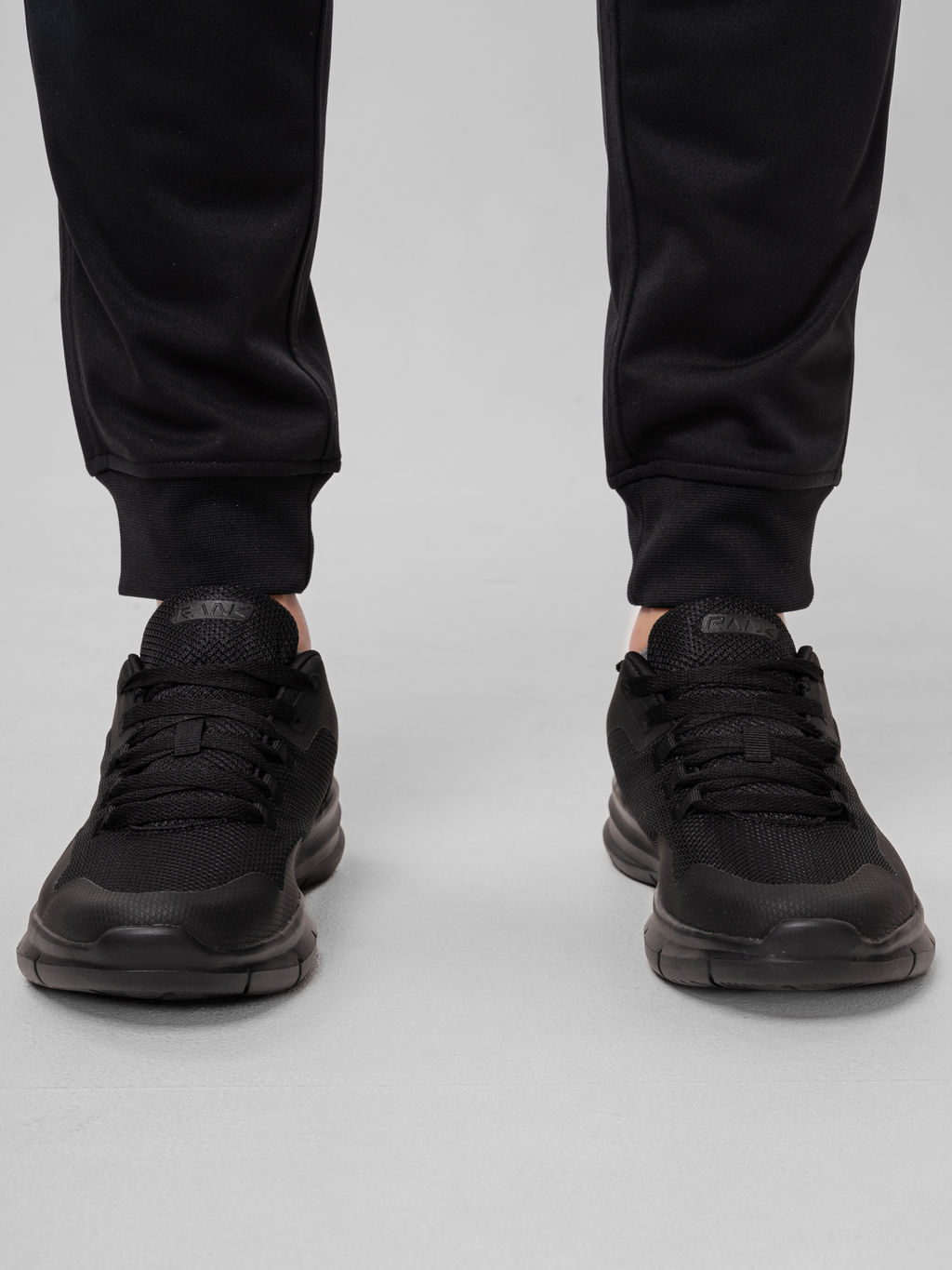 Кроссовки мужские