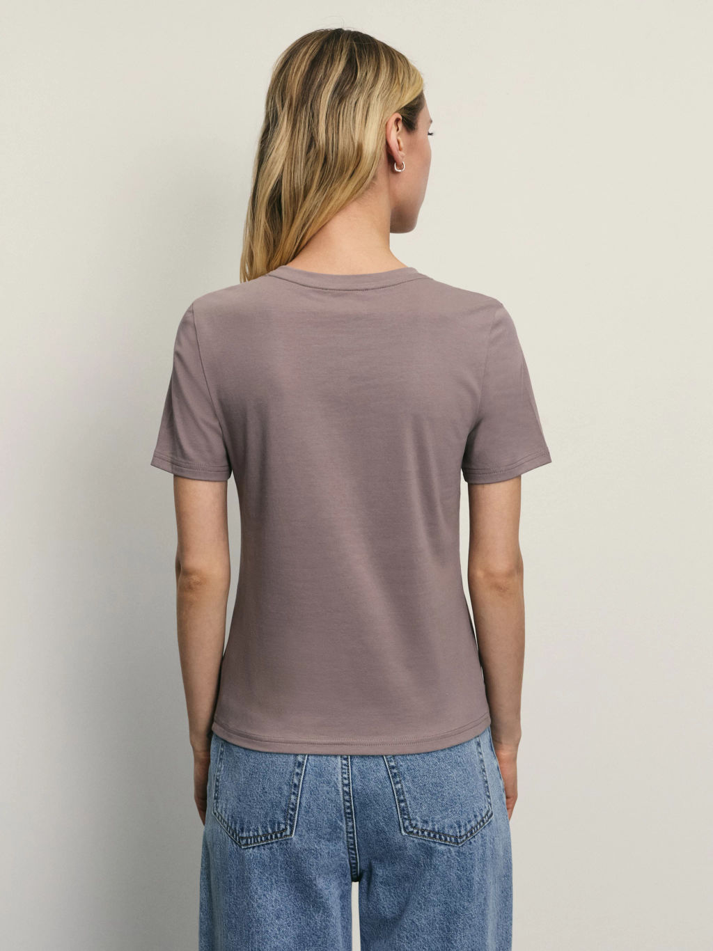 Базовая футболка из эластичного хлопка / Zarina  фото 5