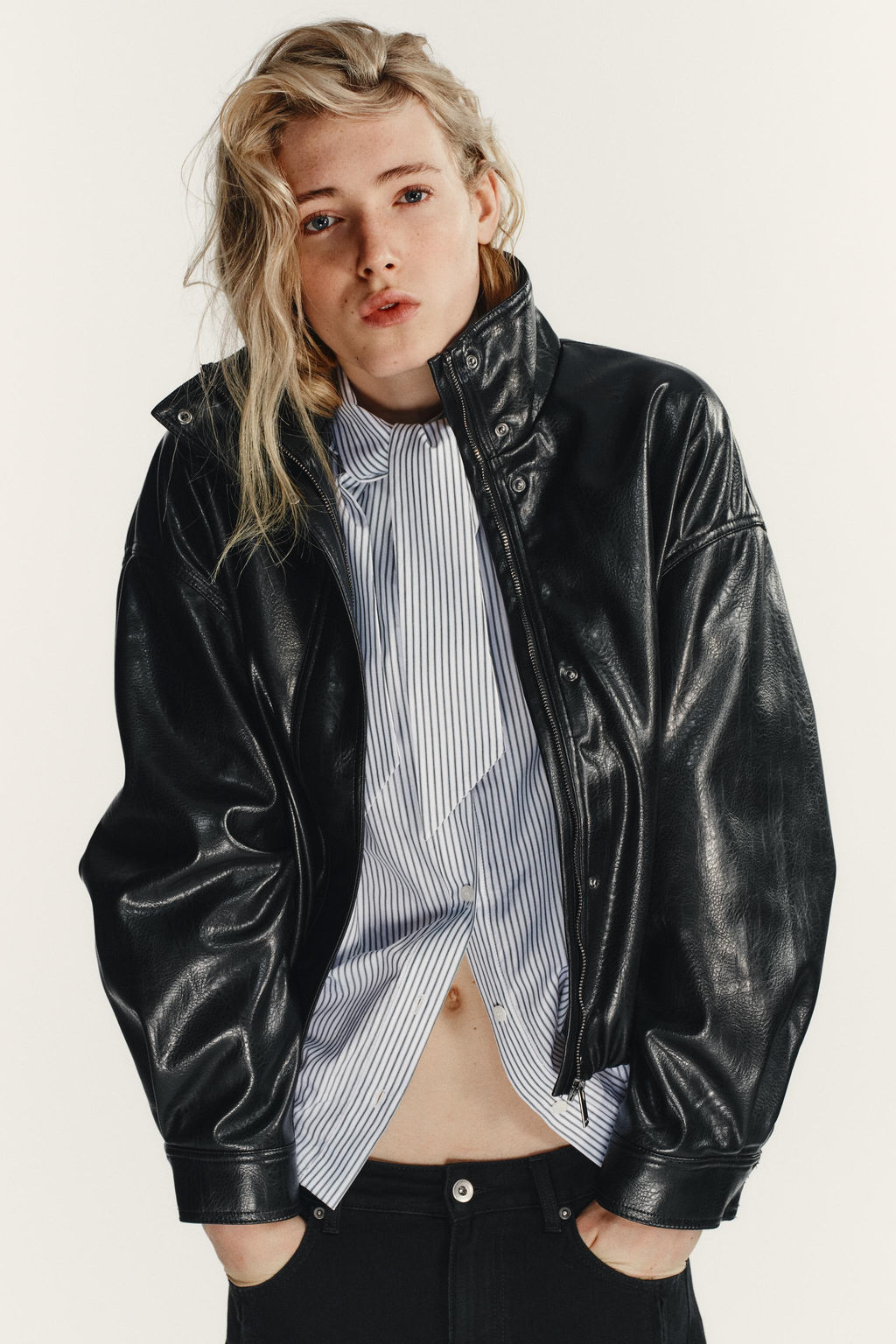 FAUX LEATHER VOLUME JACKET - Zara фото 11
