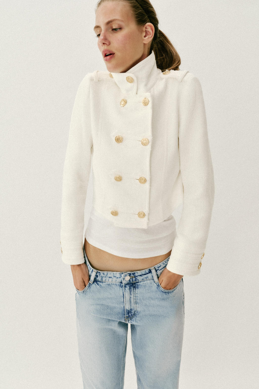CHAQUETA CRUZADA BOT?N DORADO / Crudo - Zara фото 2